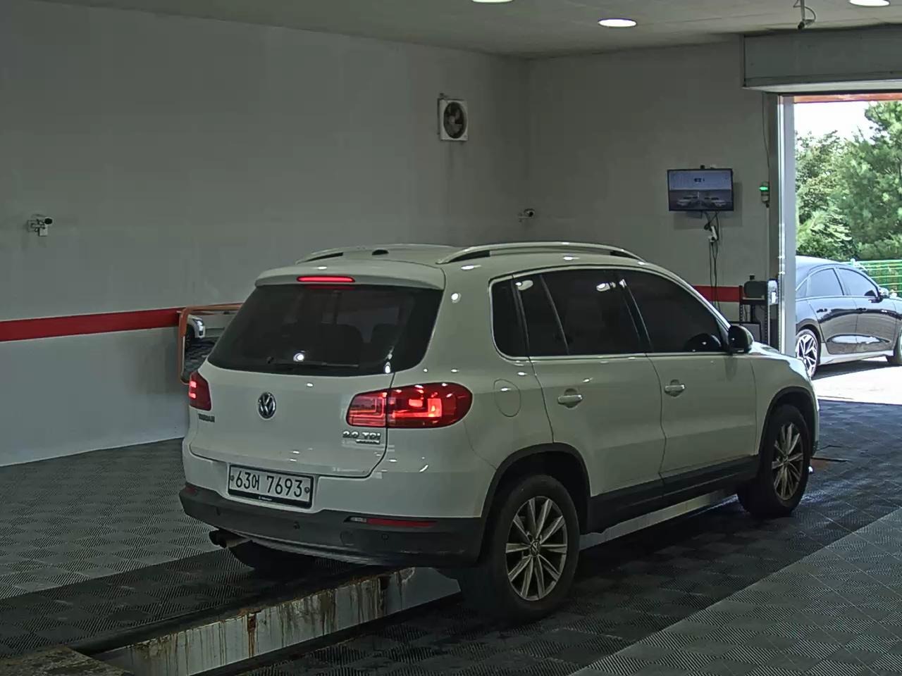 فولكس فاجن تيجوان 2.0 TDI Bluemotion Comfort 2013