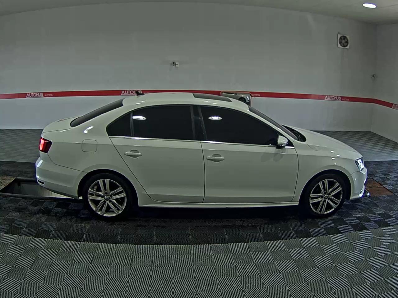 فولكس فاجن جيتا (6Th Gen) 2.0 TDI Bluemotion بريميوم 2015 بريميوم
