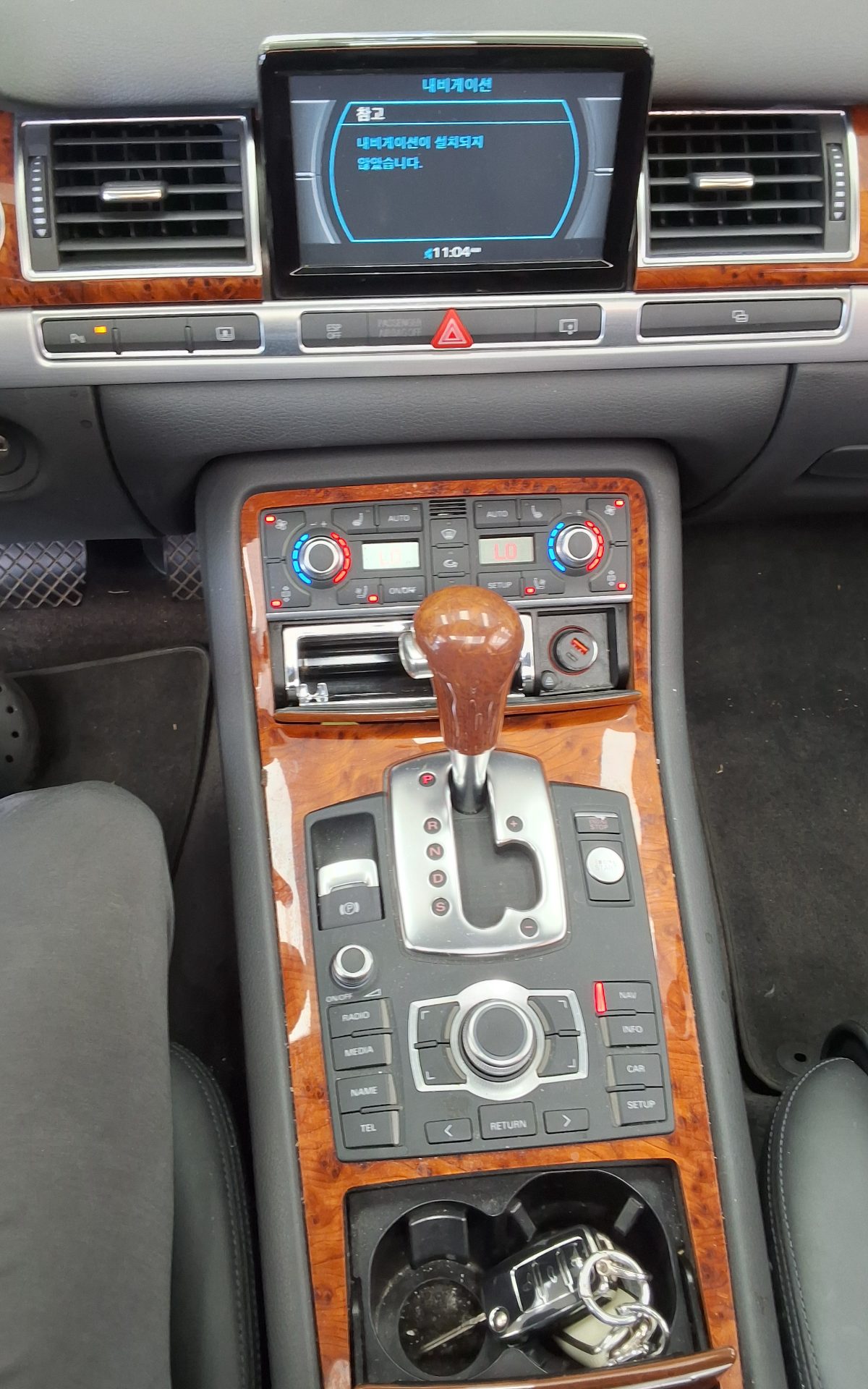 أودي إيه 8 (2Nd Gen) 4.2 Fsi كواترو 2010