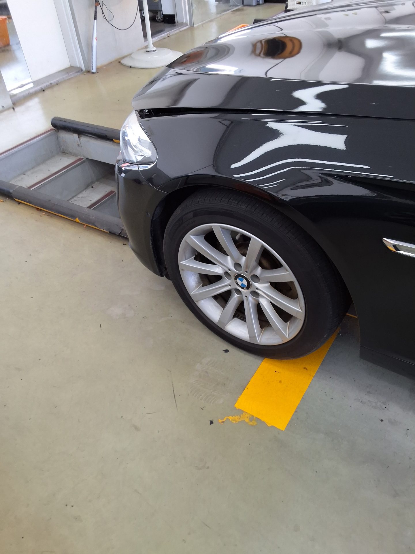 بي إم دبليو 5 Series (6Th Gen) 528I إكس درايف 2015 528i