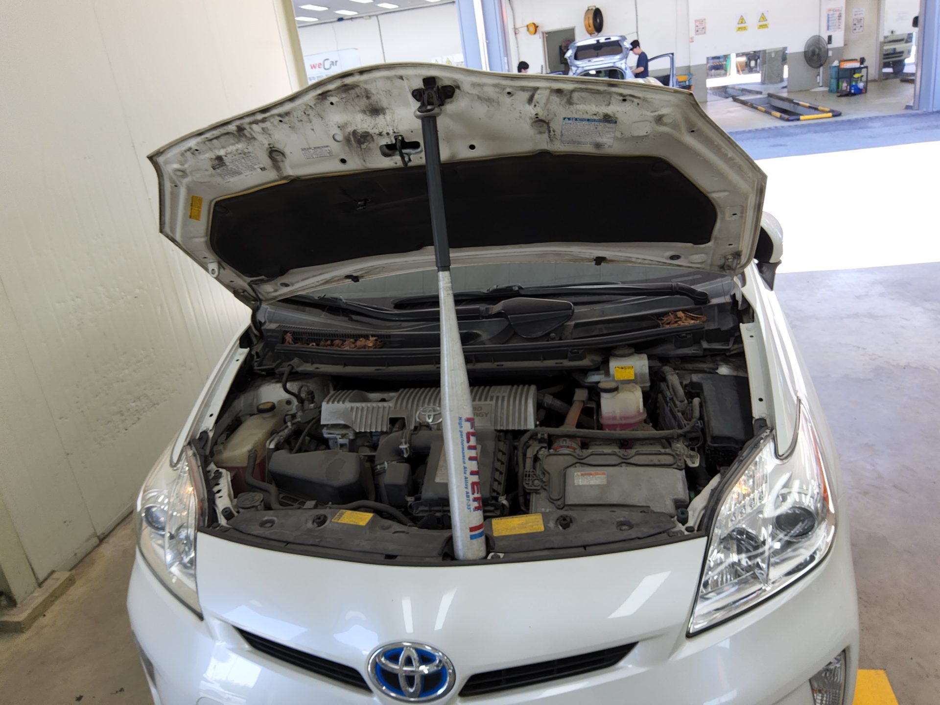 2012 - toyota prius