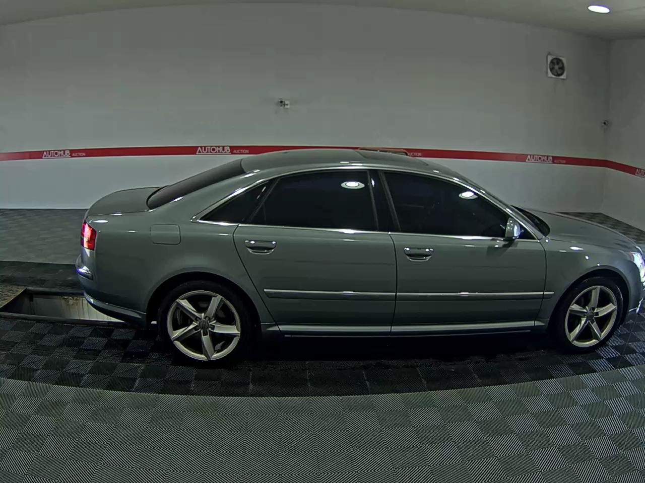 أودي إيه 8 (2Nd Gen) 4.2 Fsi كواترو 2010