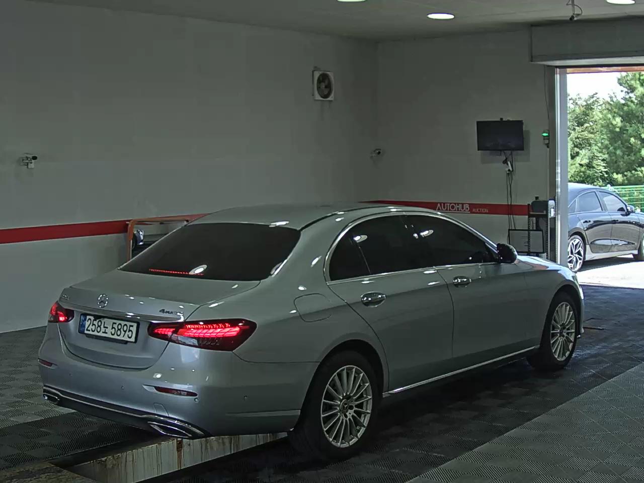 مرسيدس بنز E Class (5Th Gen) E220D فورماتيك إكسكلوسيف 2021 E220d 4MATIC إكسكلوسيف