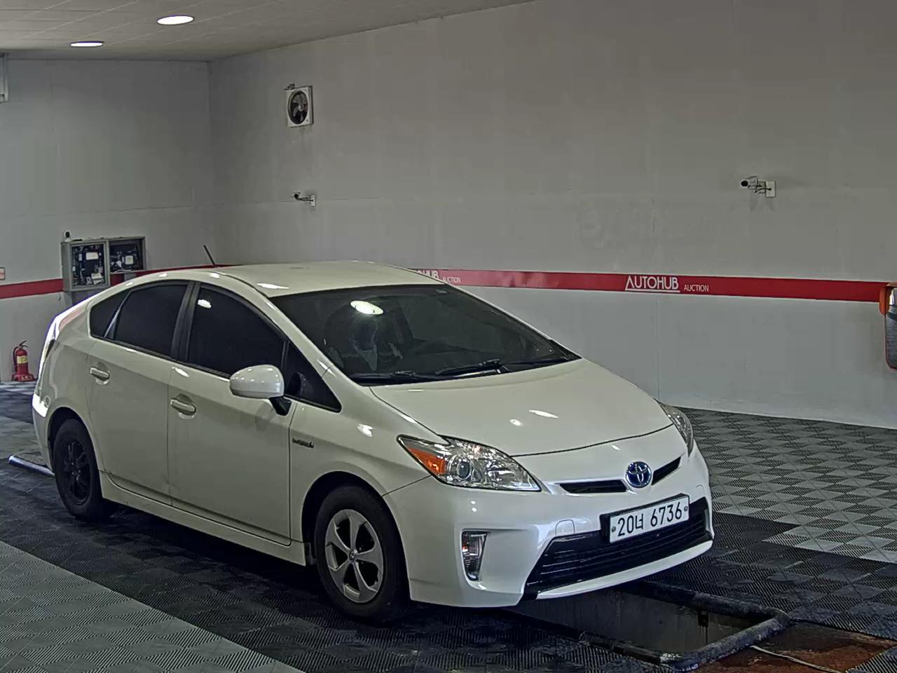2012 - toyota prius