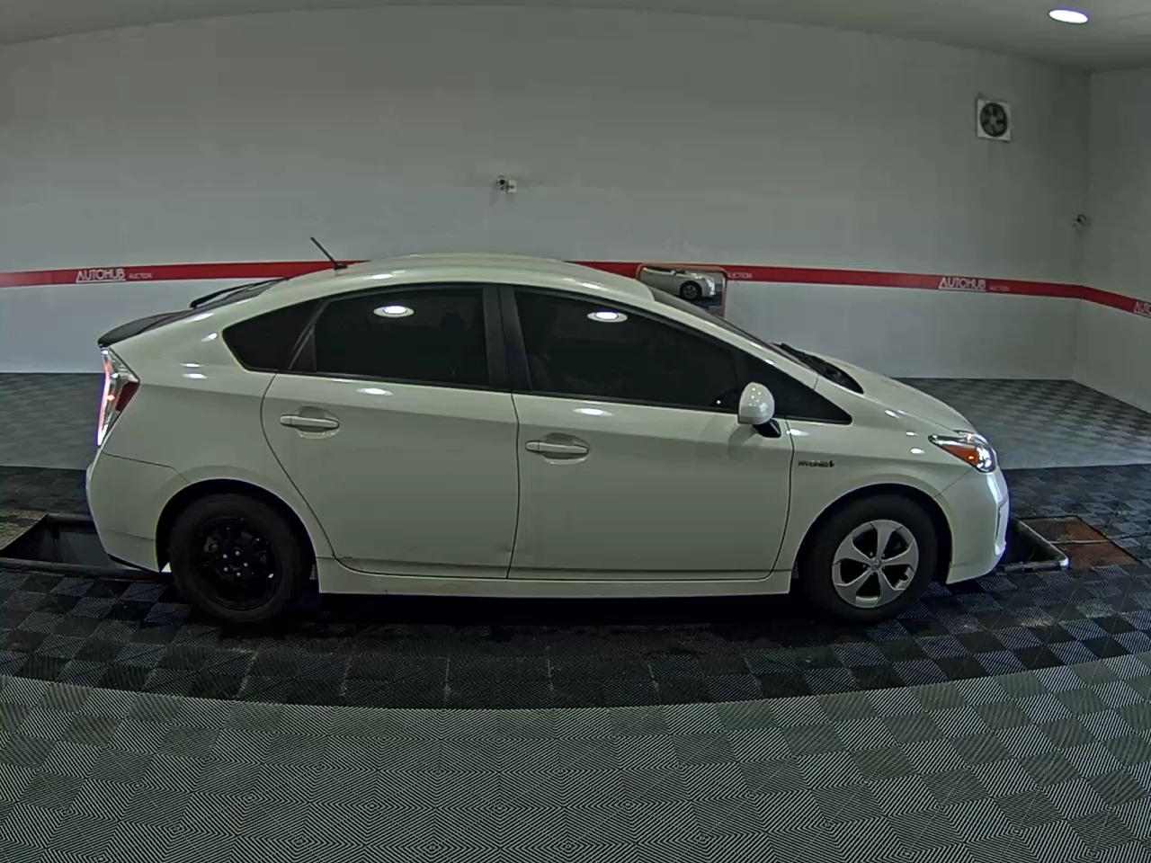2012 - toyota prius