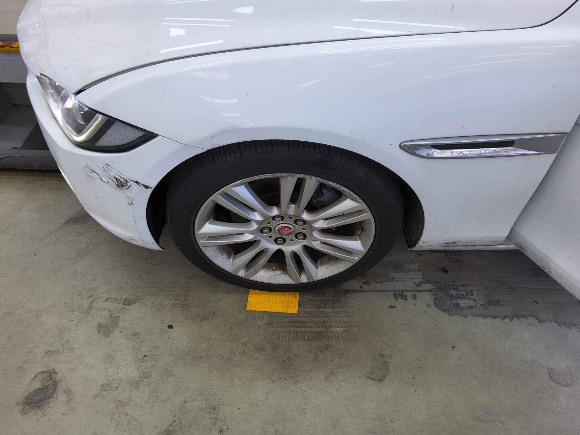 جاكوار Xe 2.0 20D بريستيج 2016 PRESTIGE