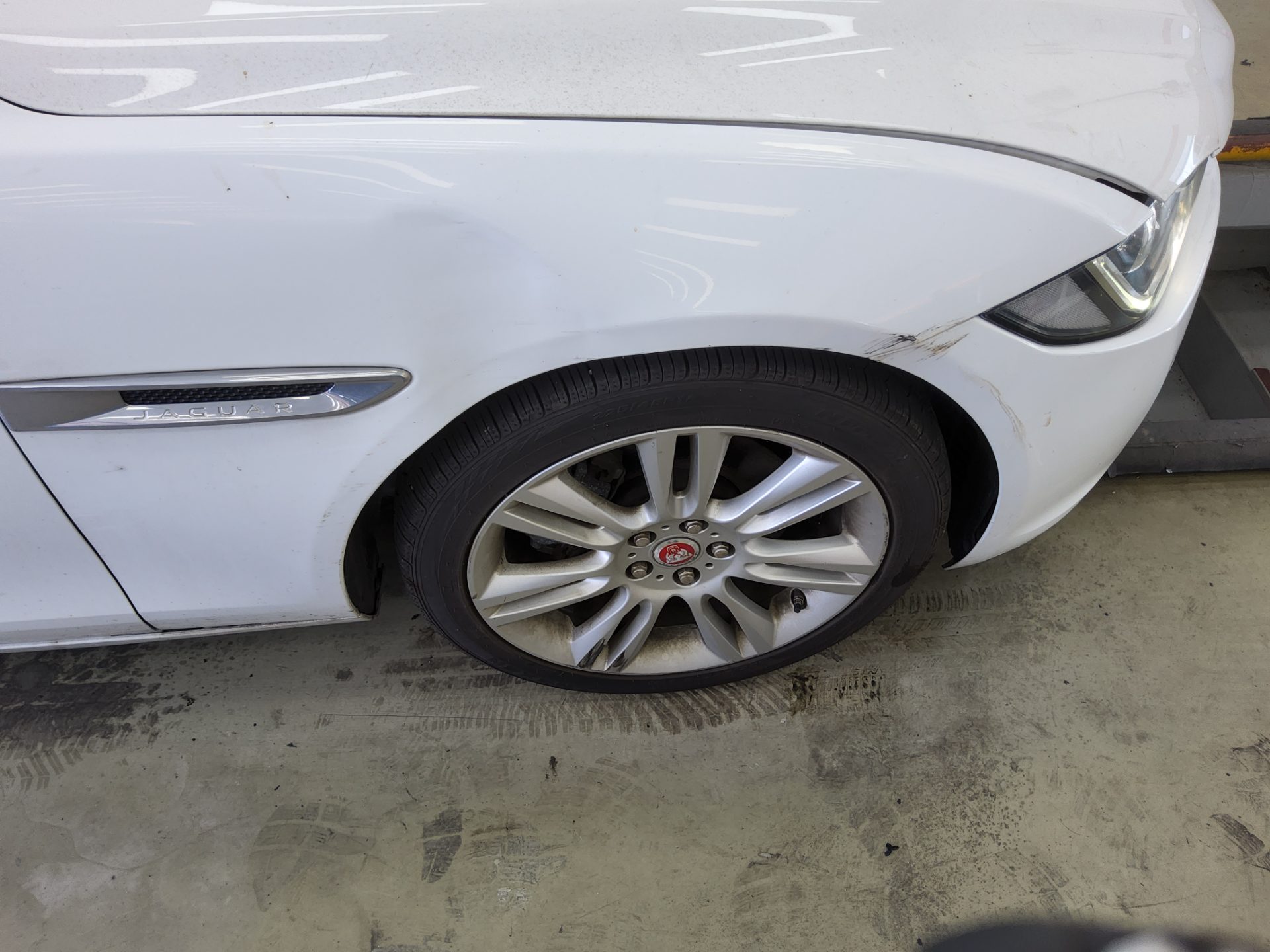جاكوار Xe 2.0 20D بريستيج 2016 PRESTIGE