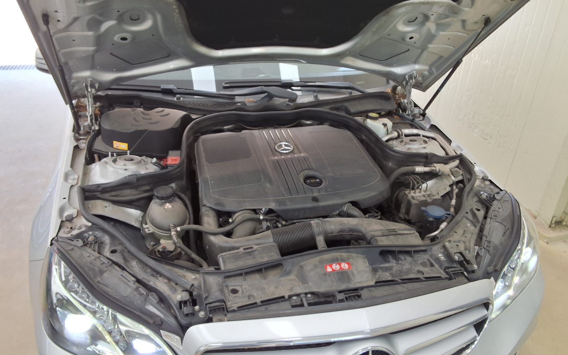 مرسيدس بنز E Class (4Th Gen) E250 Cdi فورماتيك 2014 4MATIC