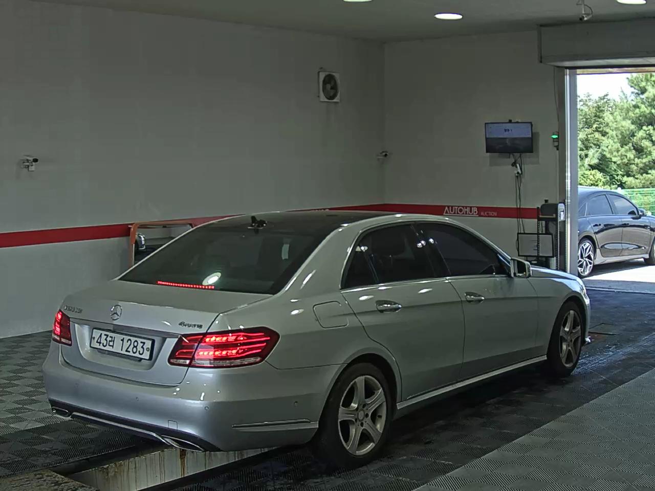 مرسيدس بنز E Class (4Th Gen) E250 Cdi فورماتيك 2014 4MATIC