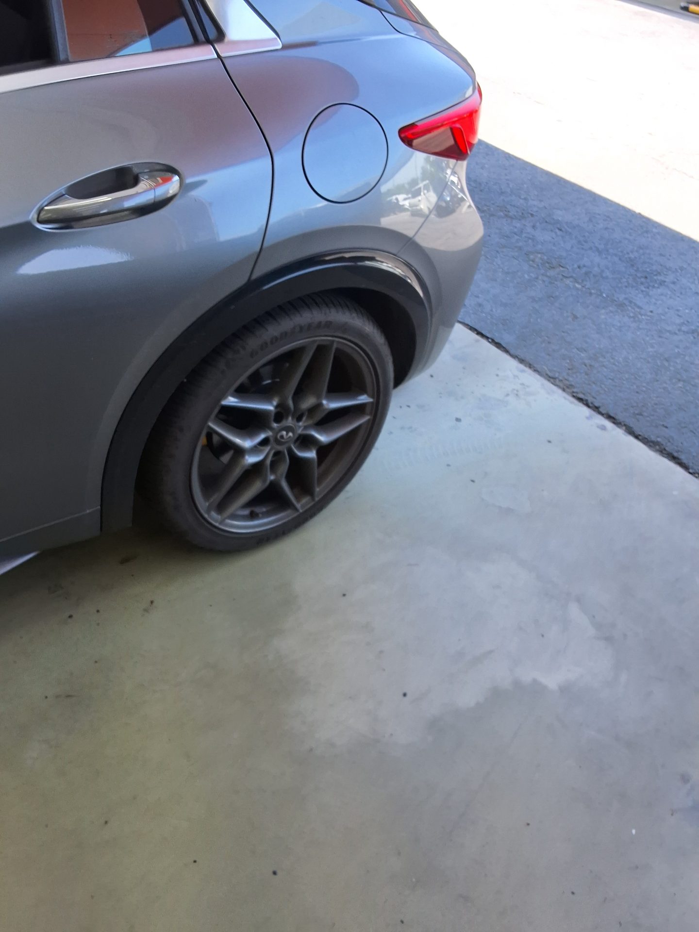 2017 - infiniti q30