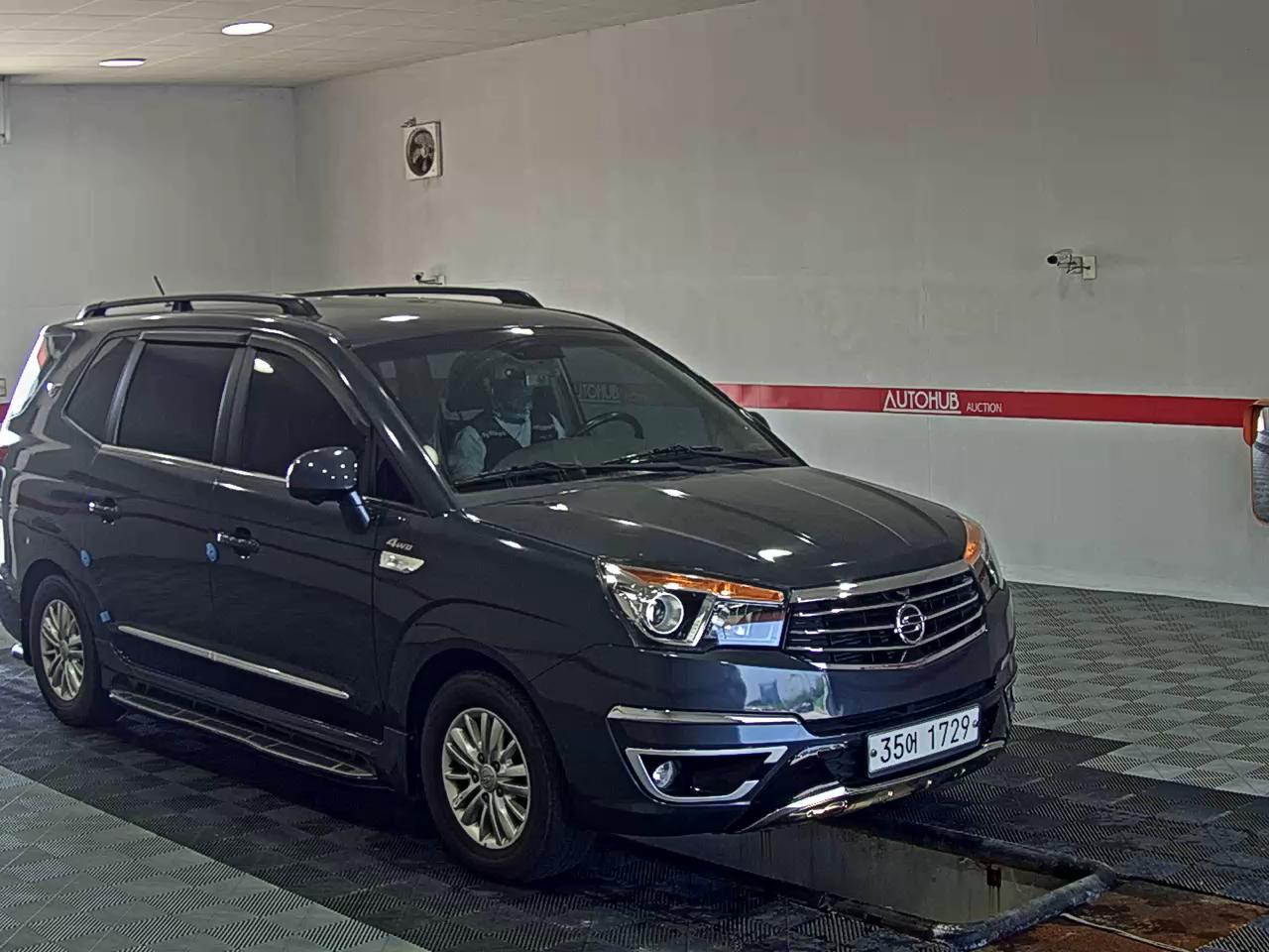 كي جي موبيليتي Mobility (سانج يونج) كوراندو Tourismo 2.2 دفع رباعي 9 Seater Tx بلس 2017 PLUS