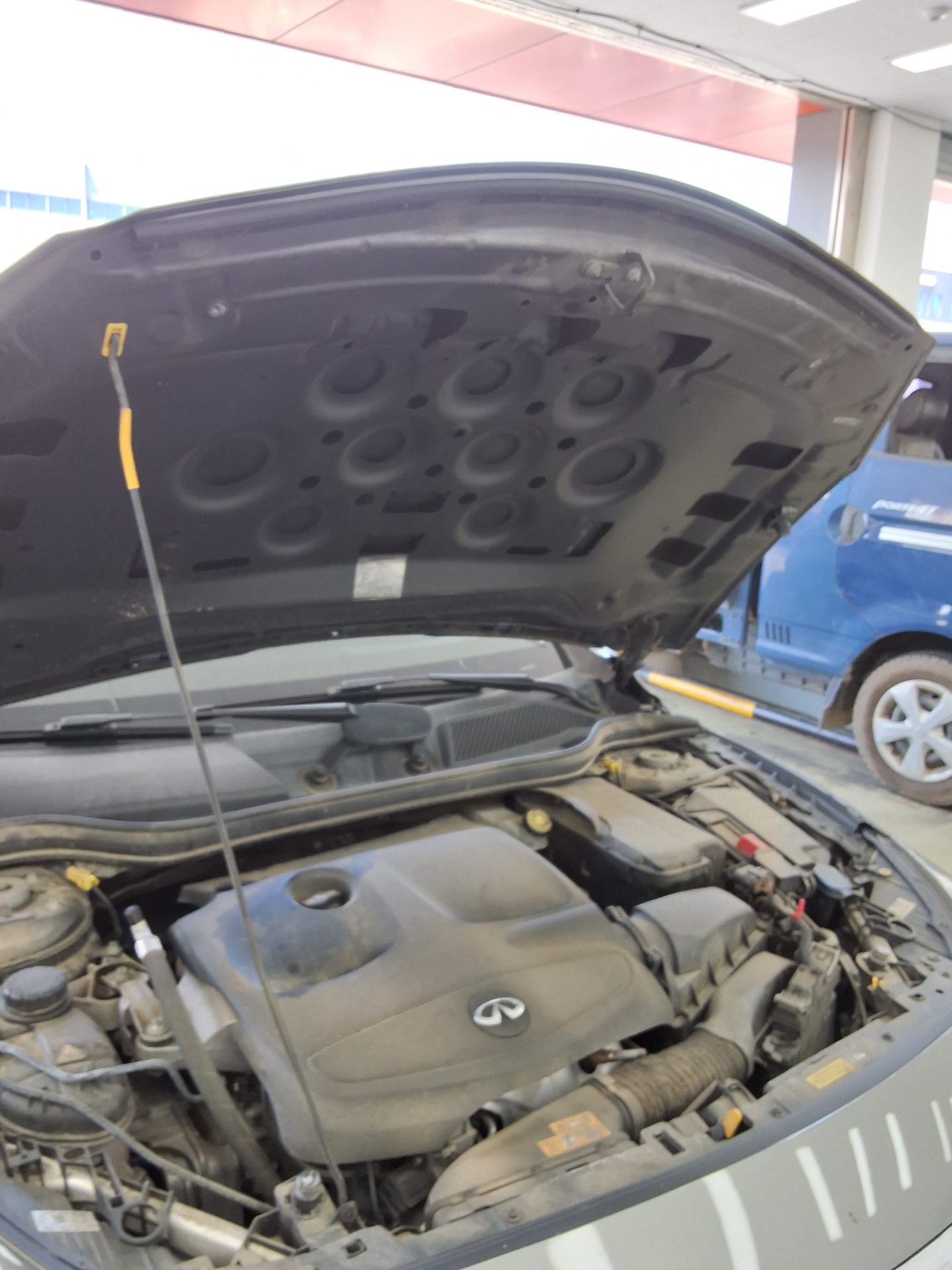 2017 - infiniti q30