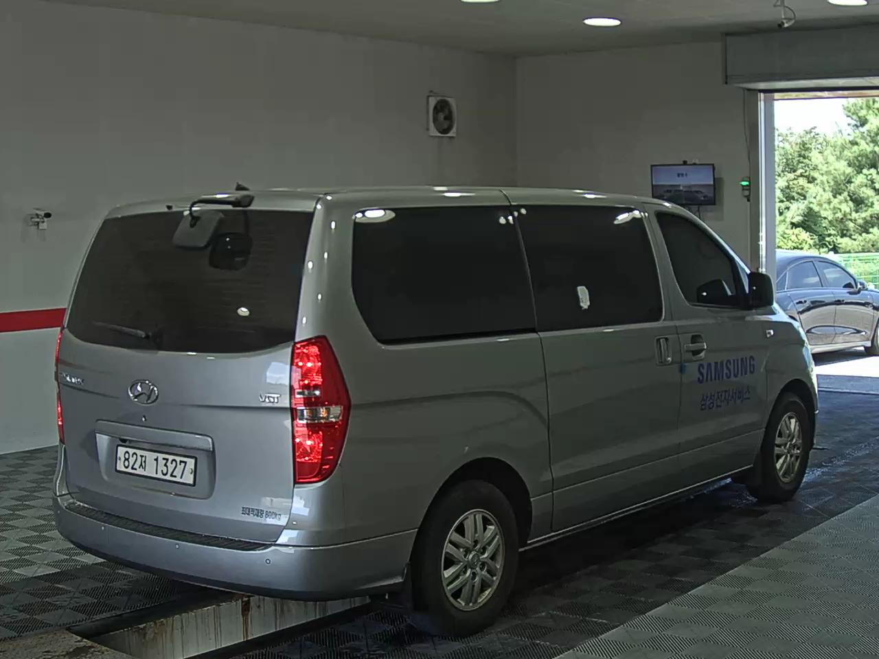 2021 - hyundai grand starex