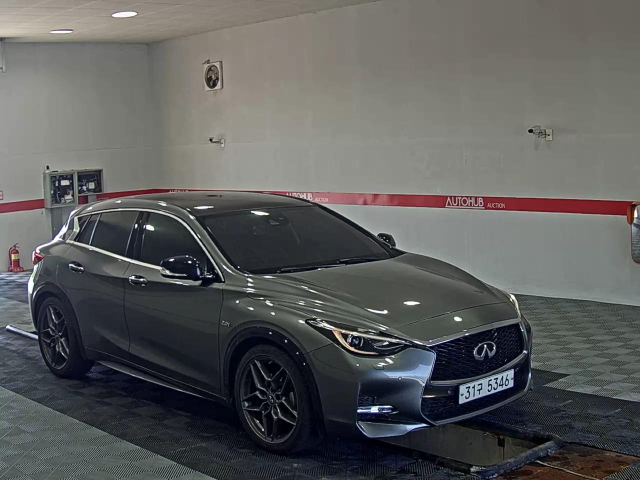 2017 - infiniti q30