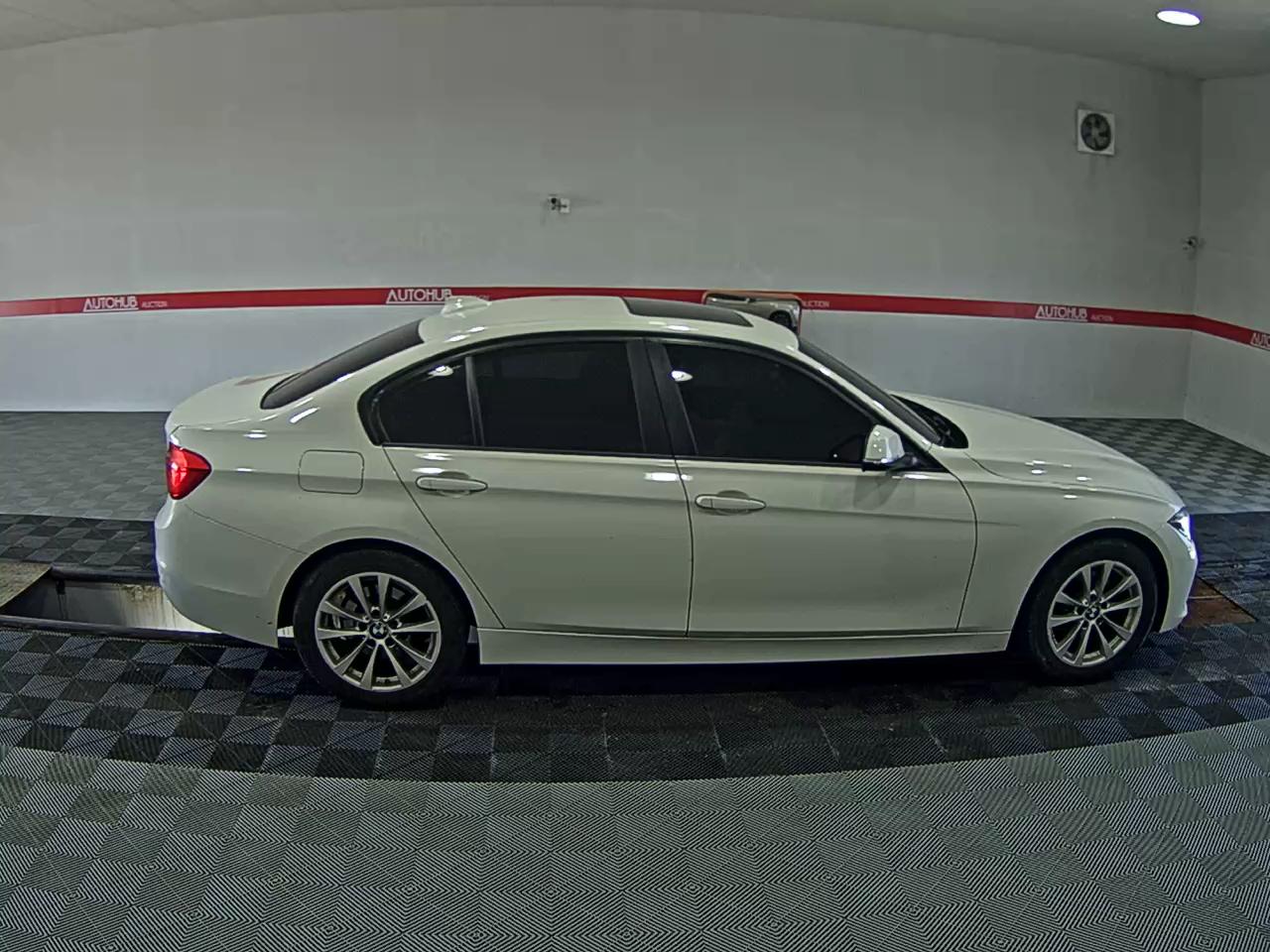 بي إم دبليو 3 Series (6Th Gen) 320D 2017 320d