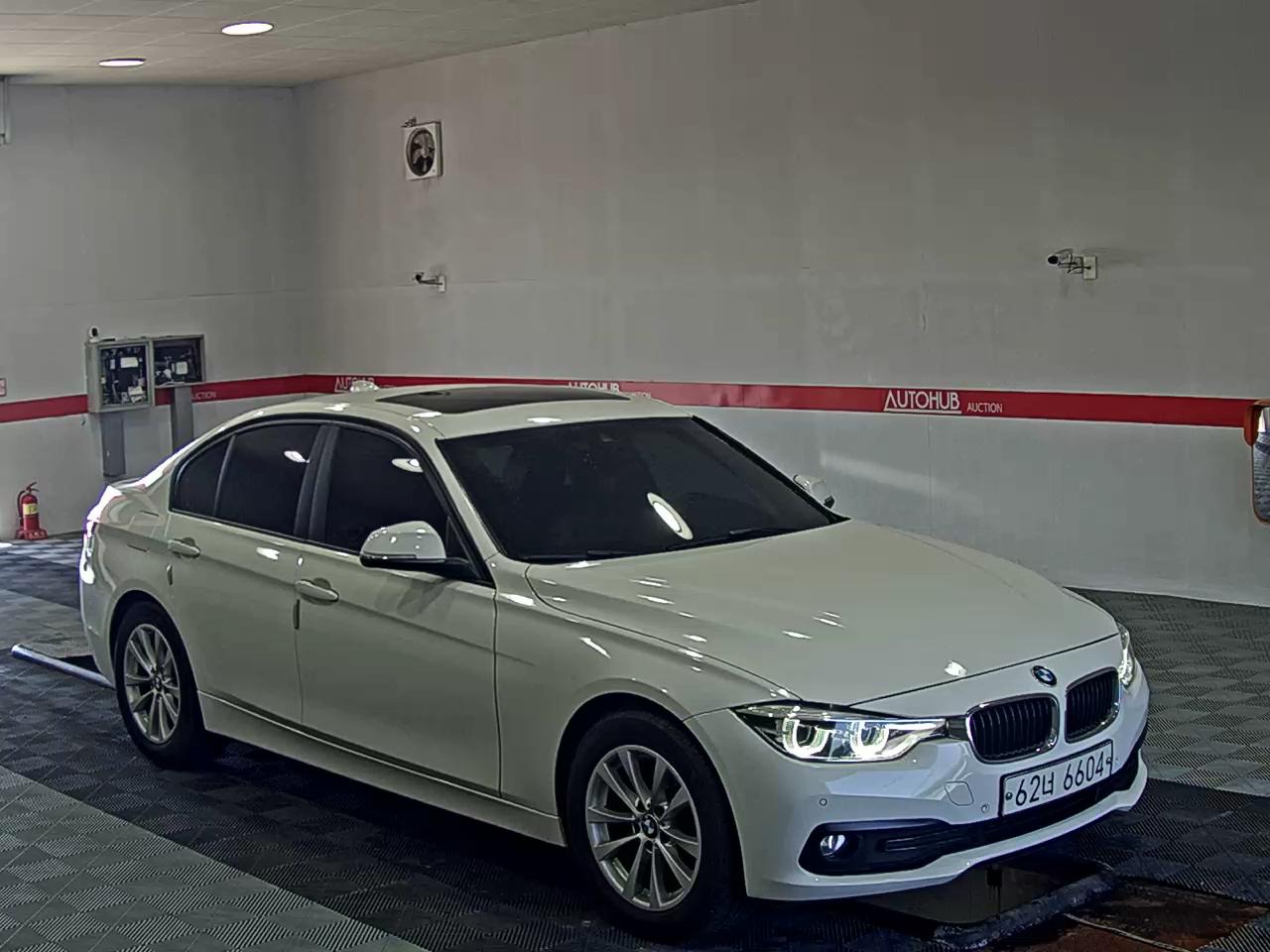 بي إم دبليو 3 Series (6Th Gen) 320D 2017 320d