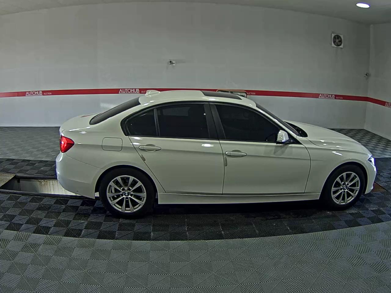 بي إم دبليو 3 Series (6Th Gen) 320D 2017 320d