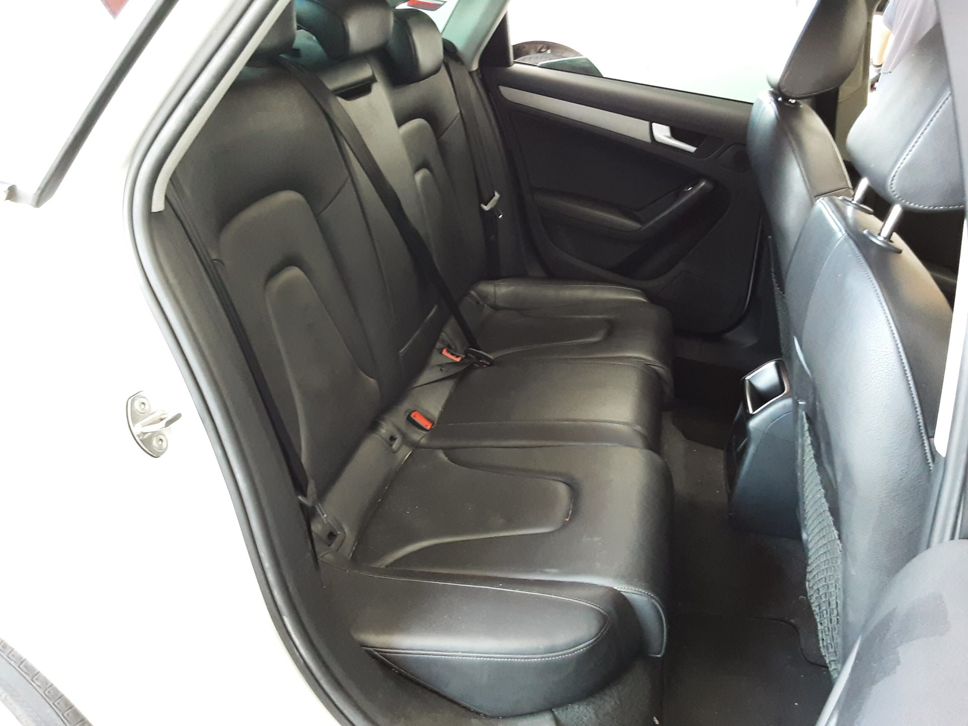 أودي إيه 4 (4Th Gen) 2.0 TDI كواترو Dynamic 2014