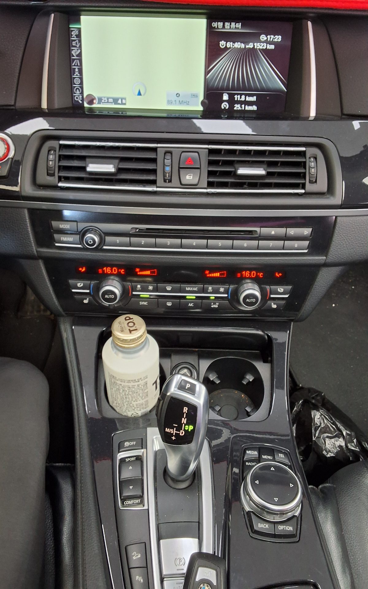بي إم دبليو 5 Series (6Th Gen) 520D إكس درايف 2015 520d