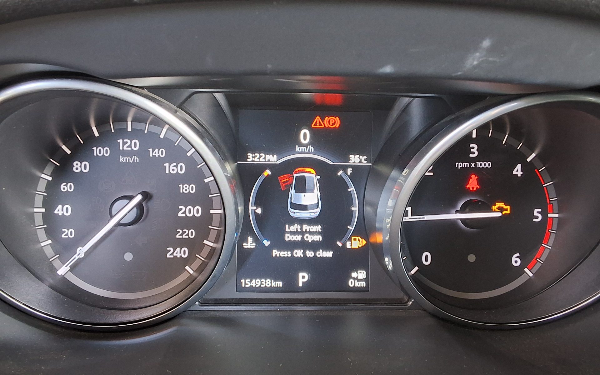 لاند روفر Rover Discovery Sport 2.0 Td4 Se 2017 SPORT SE