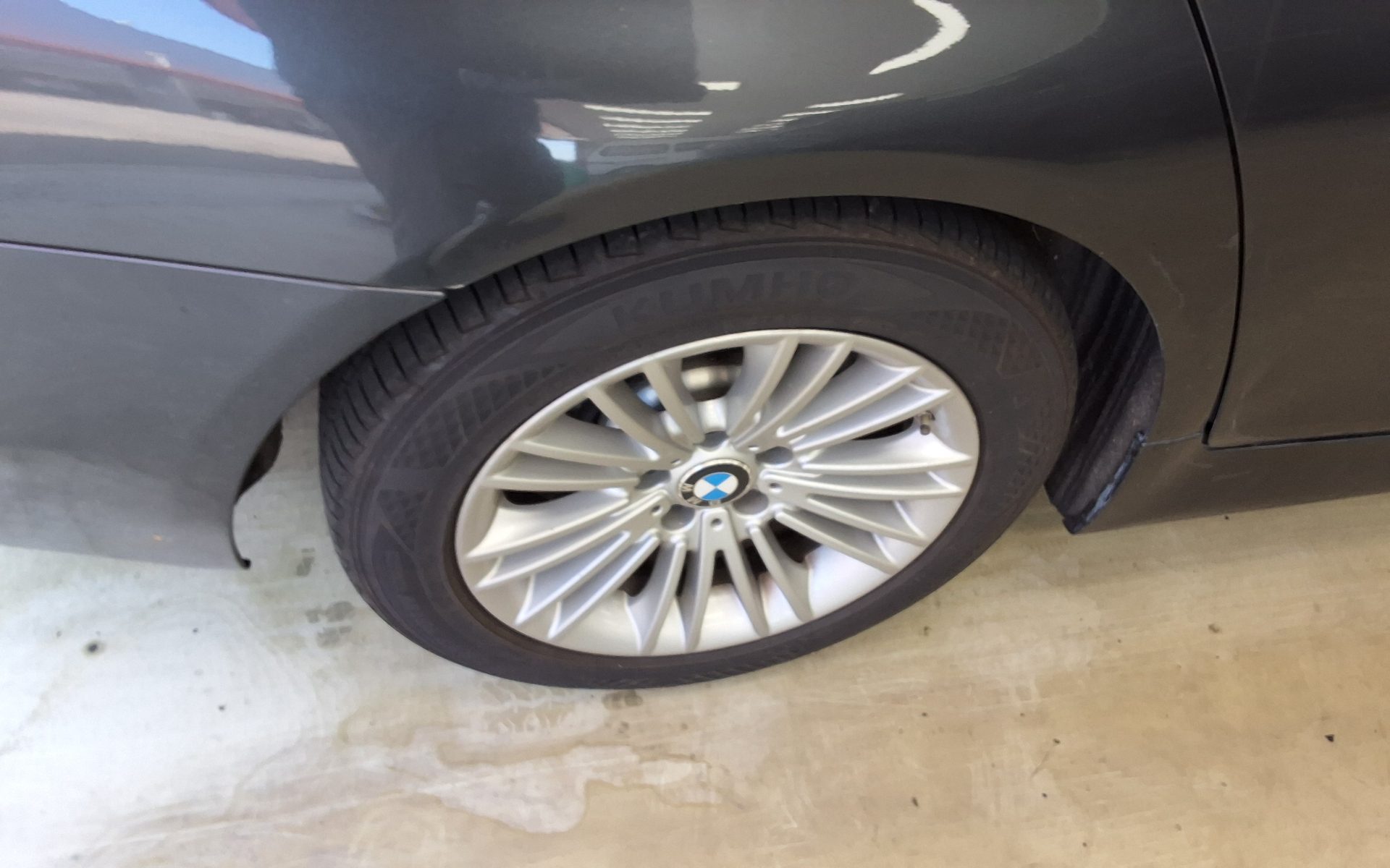 بي إم دبليو 5 Series (6Th Gen) 520D إكس درايف 2015 520d