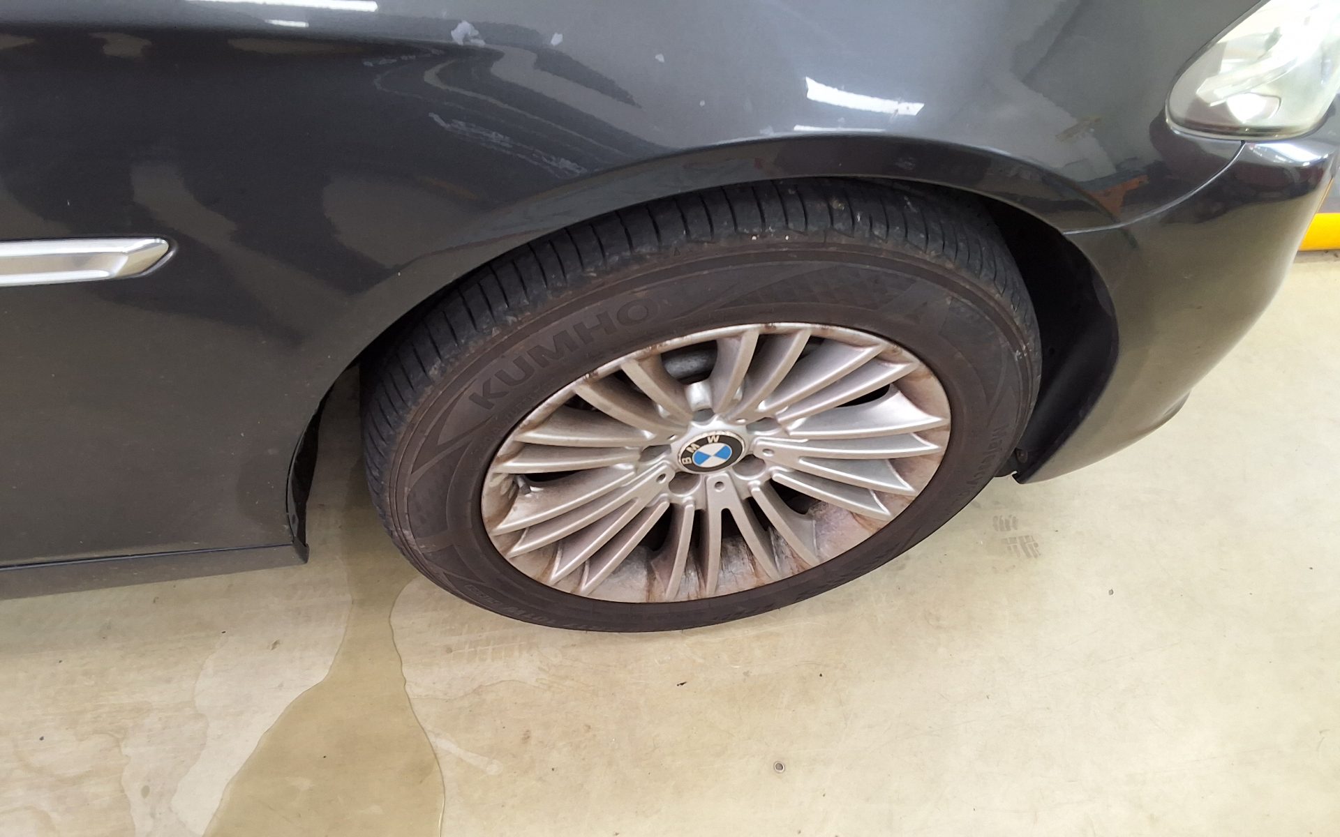 بي إم دبليو 5 Series (6Th Gen) 520D إكس درايف 2015 520d