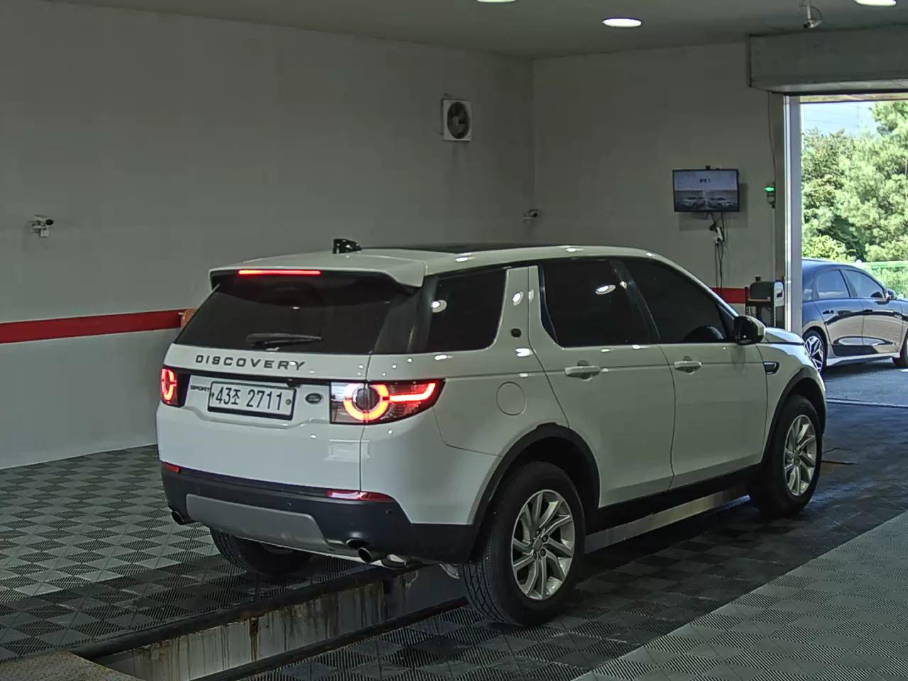 لاند روفر Rover Discovery Sport 2.0 Td4 Se 2017 SPORT SE