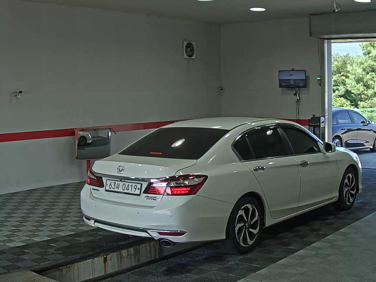 هوندا أكورد (9Th Gen) 2.4 Ex L 2016