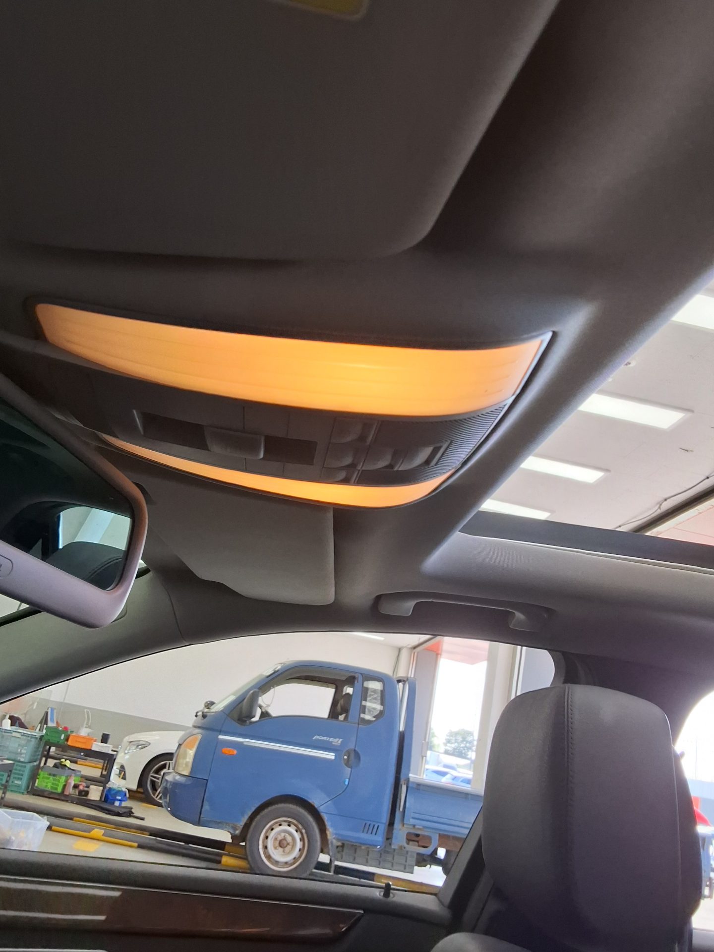 مرسيدس بنز E Class (4Th Gen) E300 Elegance 2012 E300
