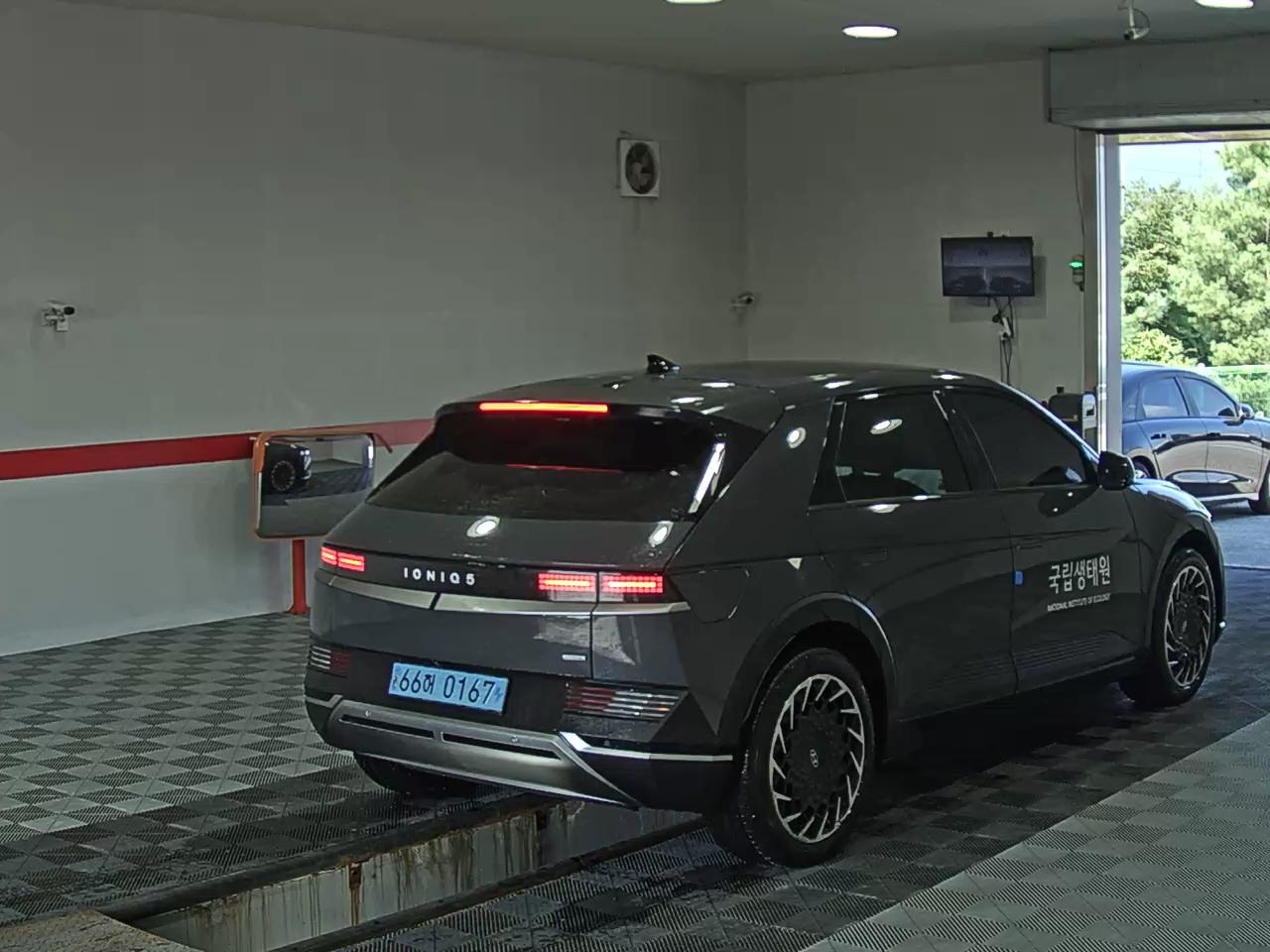 هيونداي أيونيك 2023 EV دفع رباعي طويل المدى إكسكلوسيف