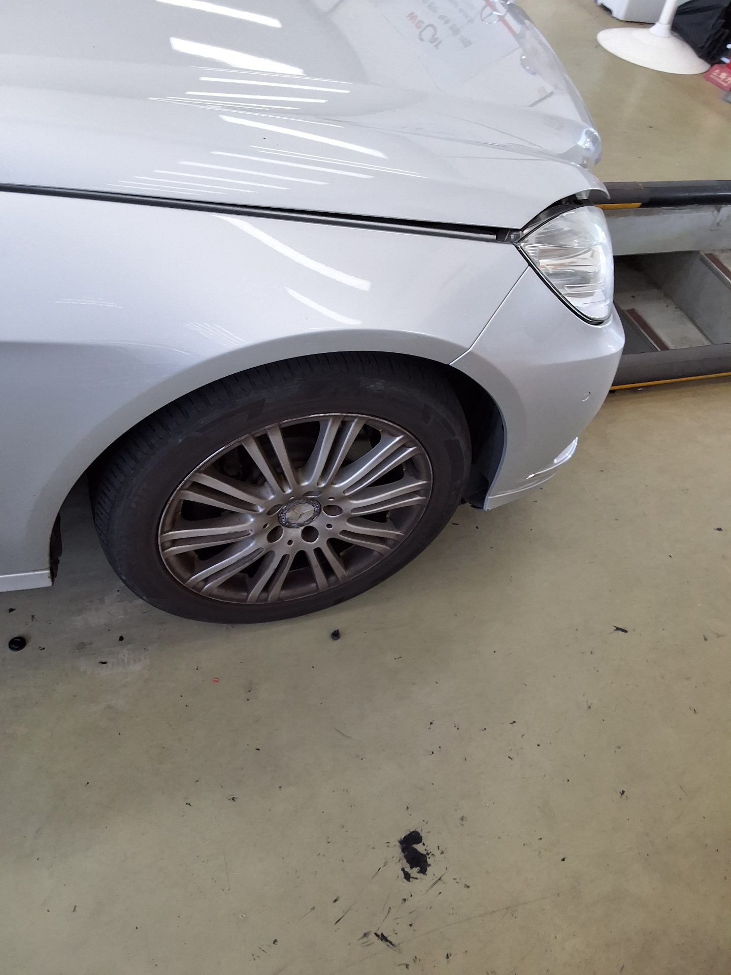 مرسيدس بنز E Class (4Th Gen) E300 Elegance 2012 E300