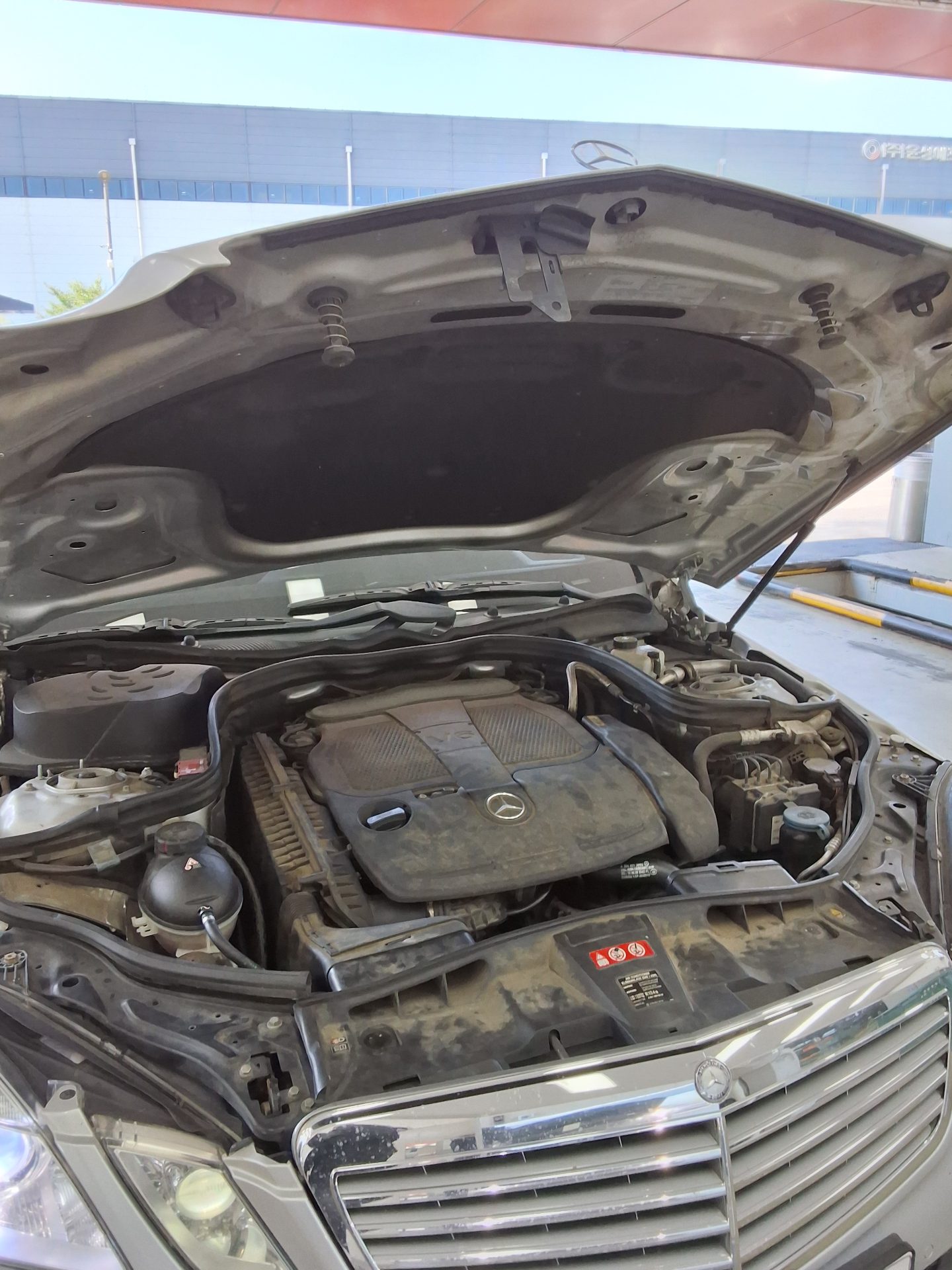 مرسيدس بنز E Class (4Th Gen) E300 Elegance 2012 E300