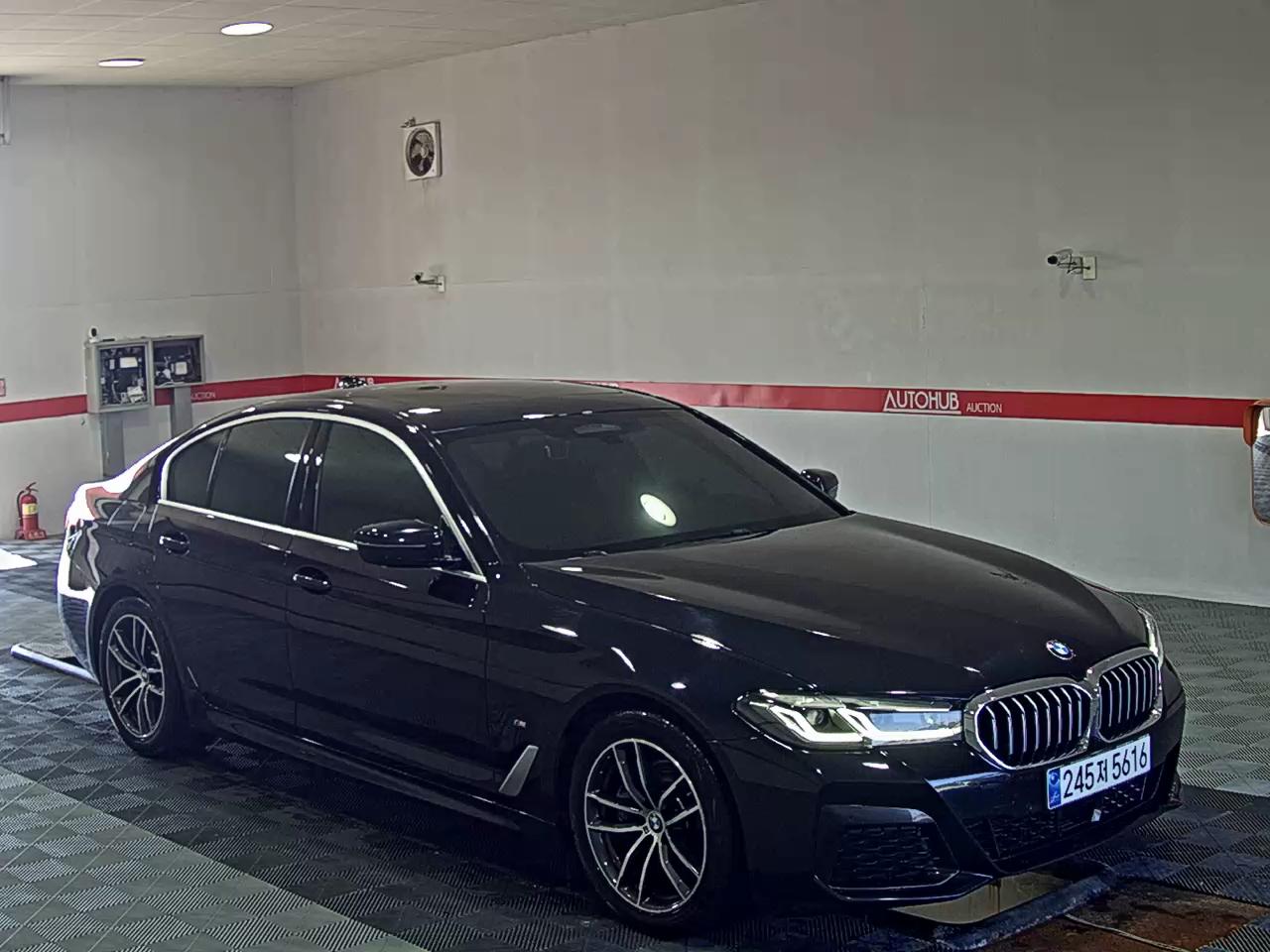 بي إم دبليو 5 Series (7Th Gen) 523D M Sport Pack 2021 SPORT