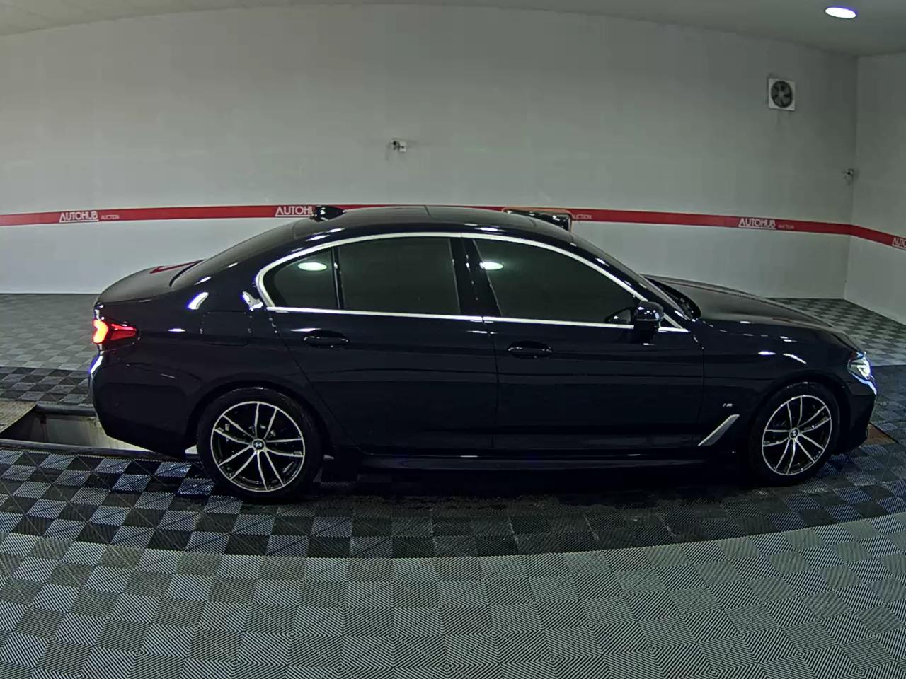 بي إم دبليو 5 Series (7Th Gen) 523D M Sport Pack 2021 SPORT