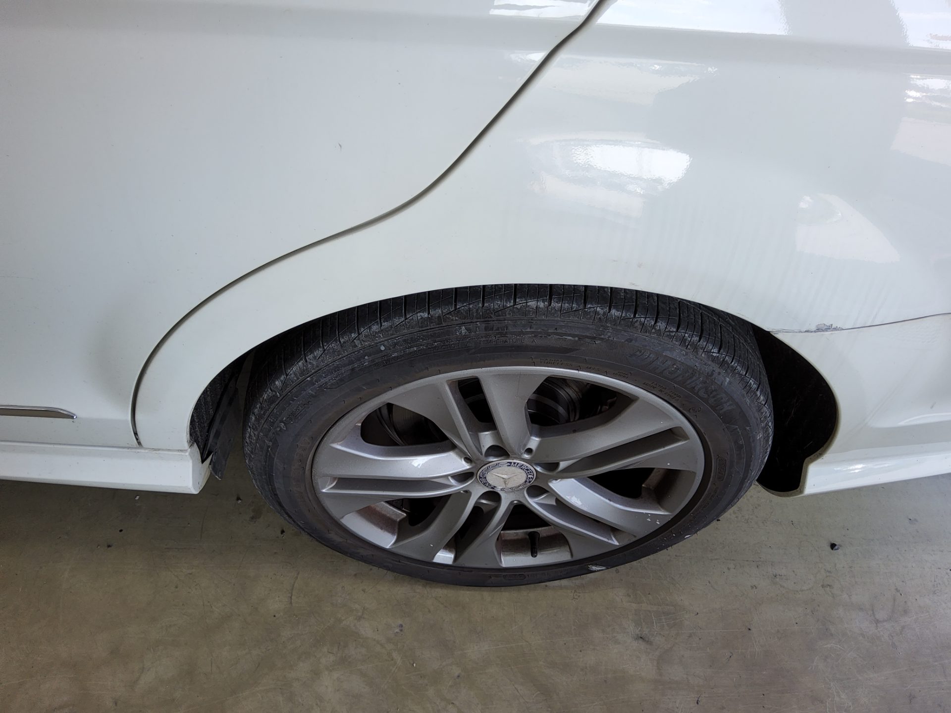 مرسيدس بنز C Class (3Rd Gen) C200 Blue Efficiency Avantgarde 2012 C200