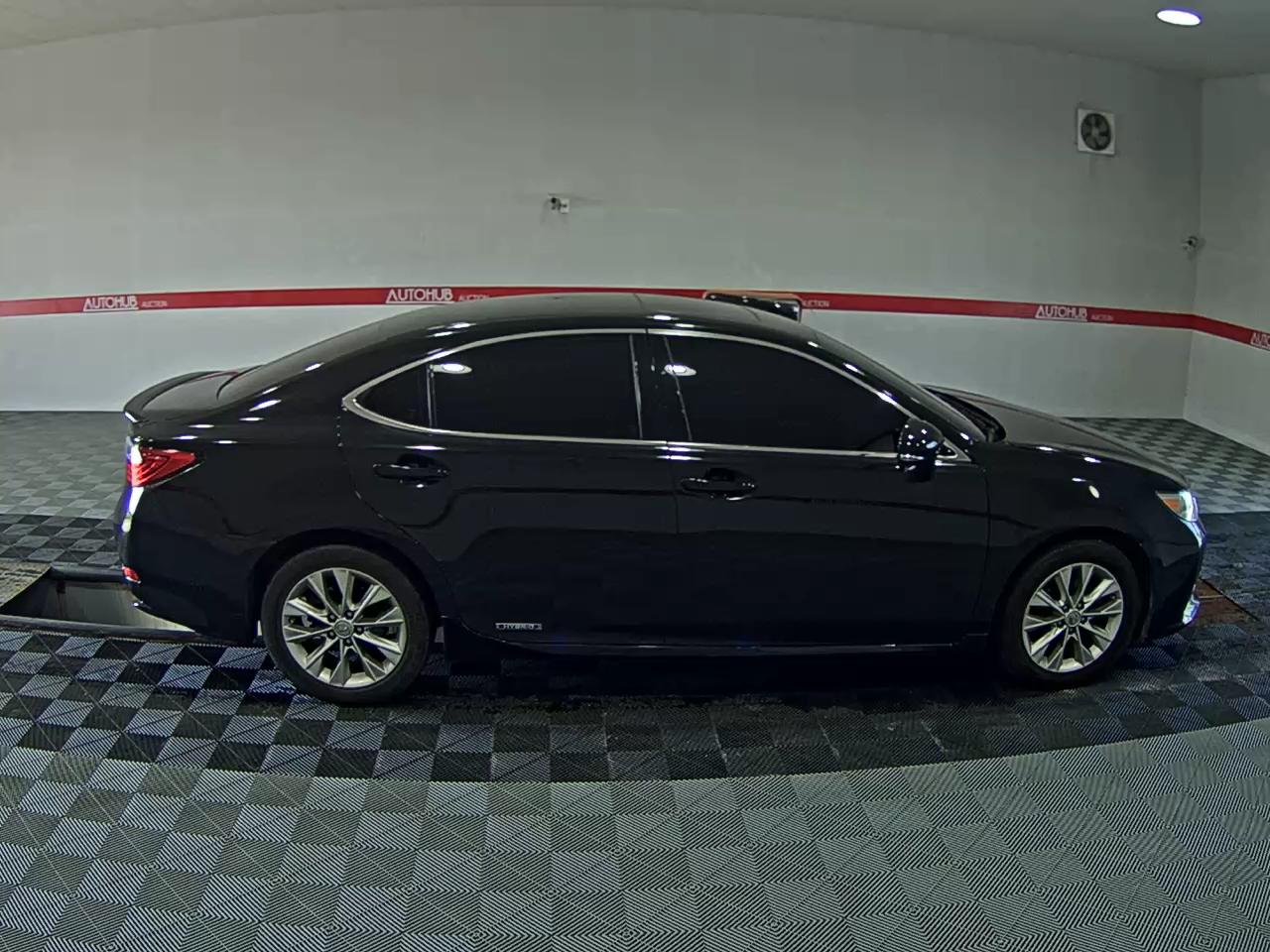 لكزس إي إس (6Th Gen) 300H 2015 300h
