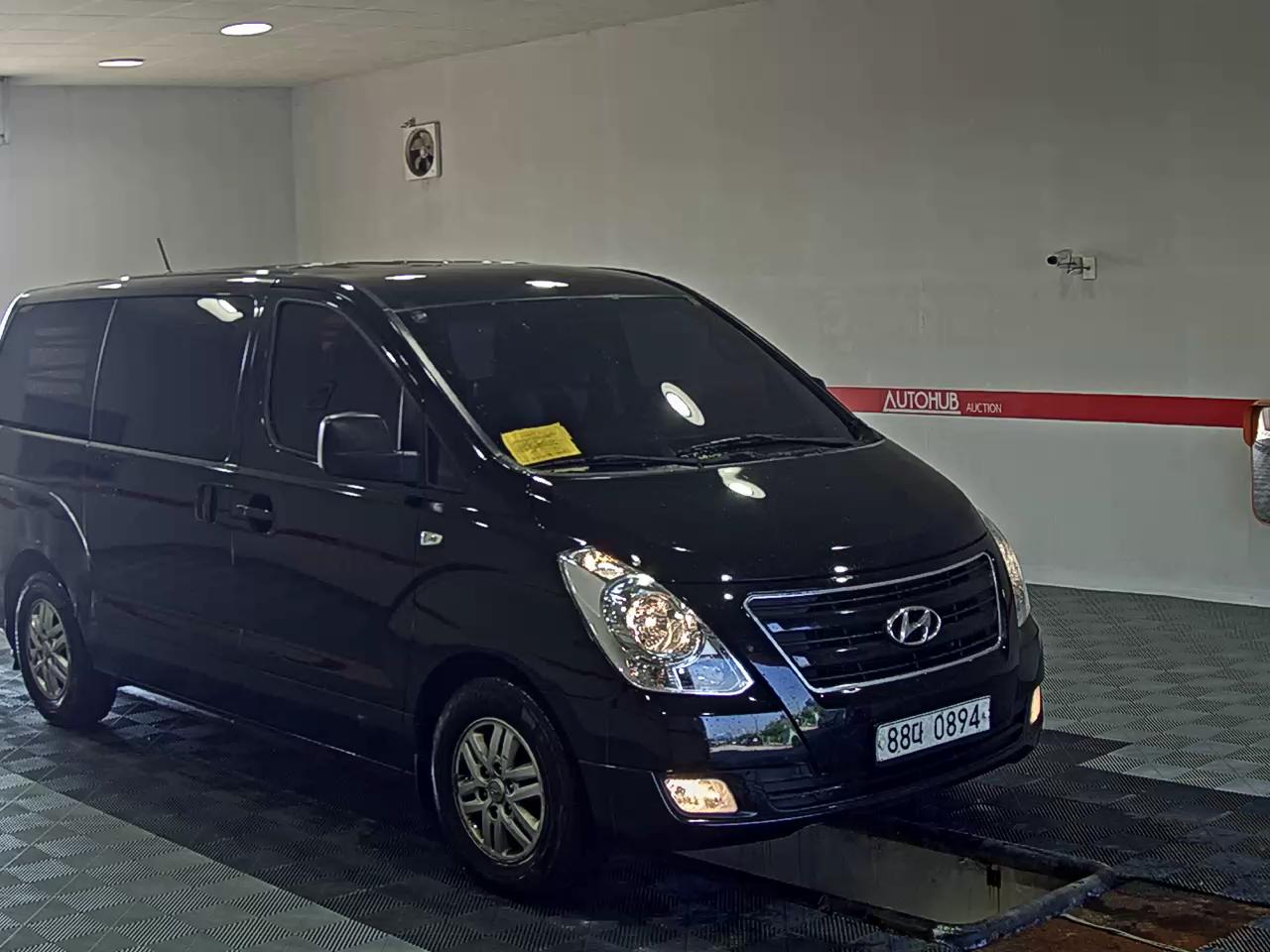 هيونداي جراند ستاركس 5 Seater ديزل فان سمارت 2018 VAN SMART
