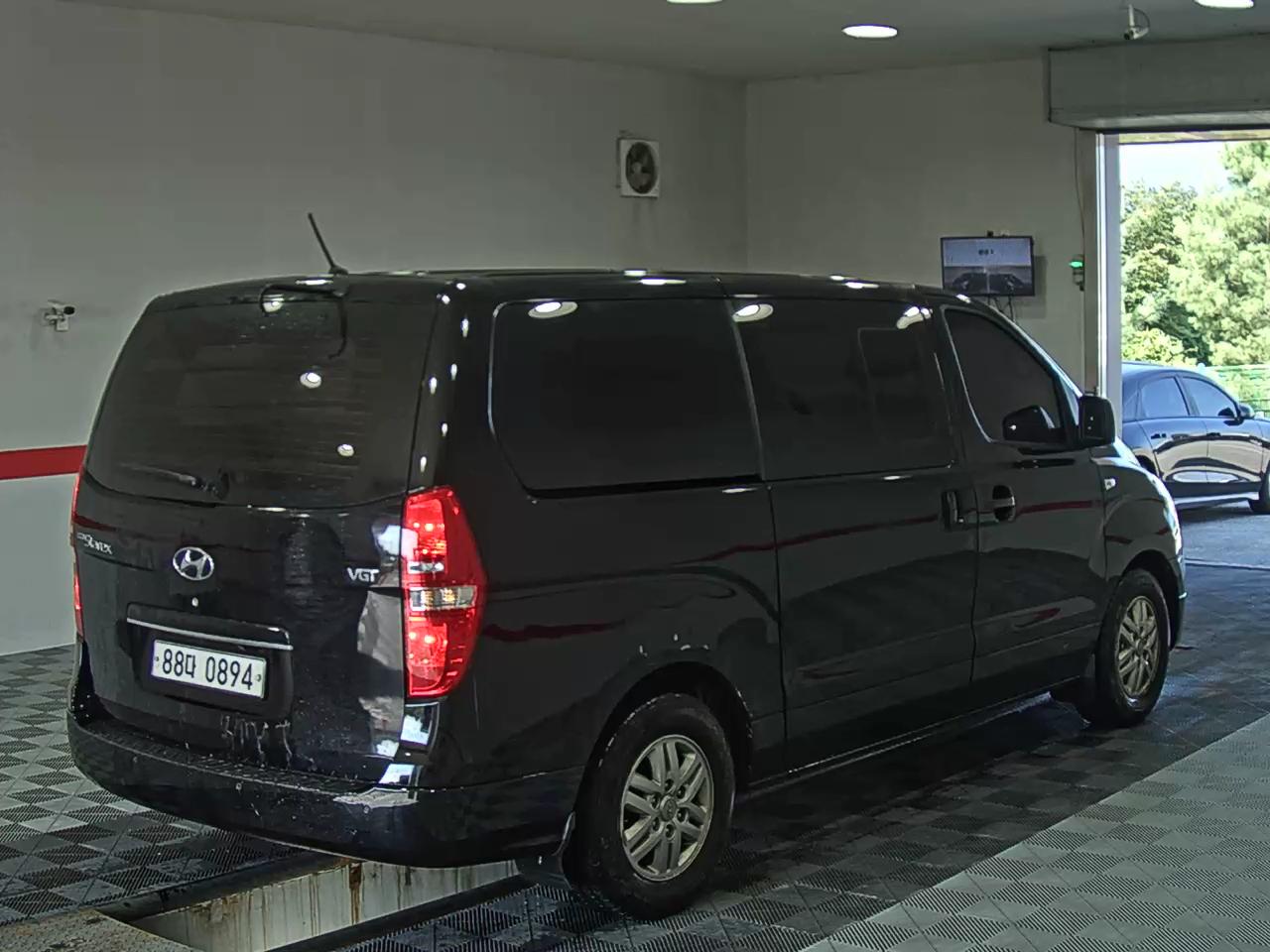 هيونداي جراند ستاركس 5 Seater ديزل فان سمارت 2018 VAN SMART