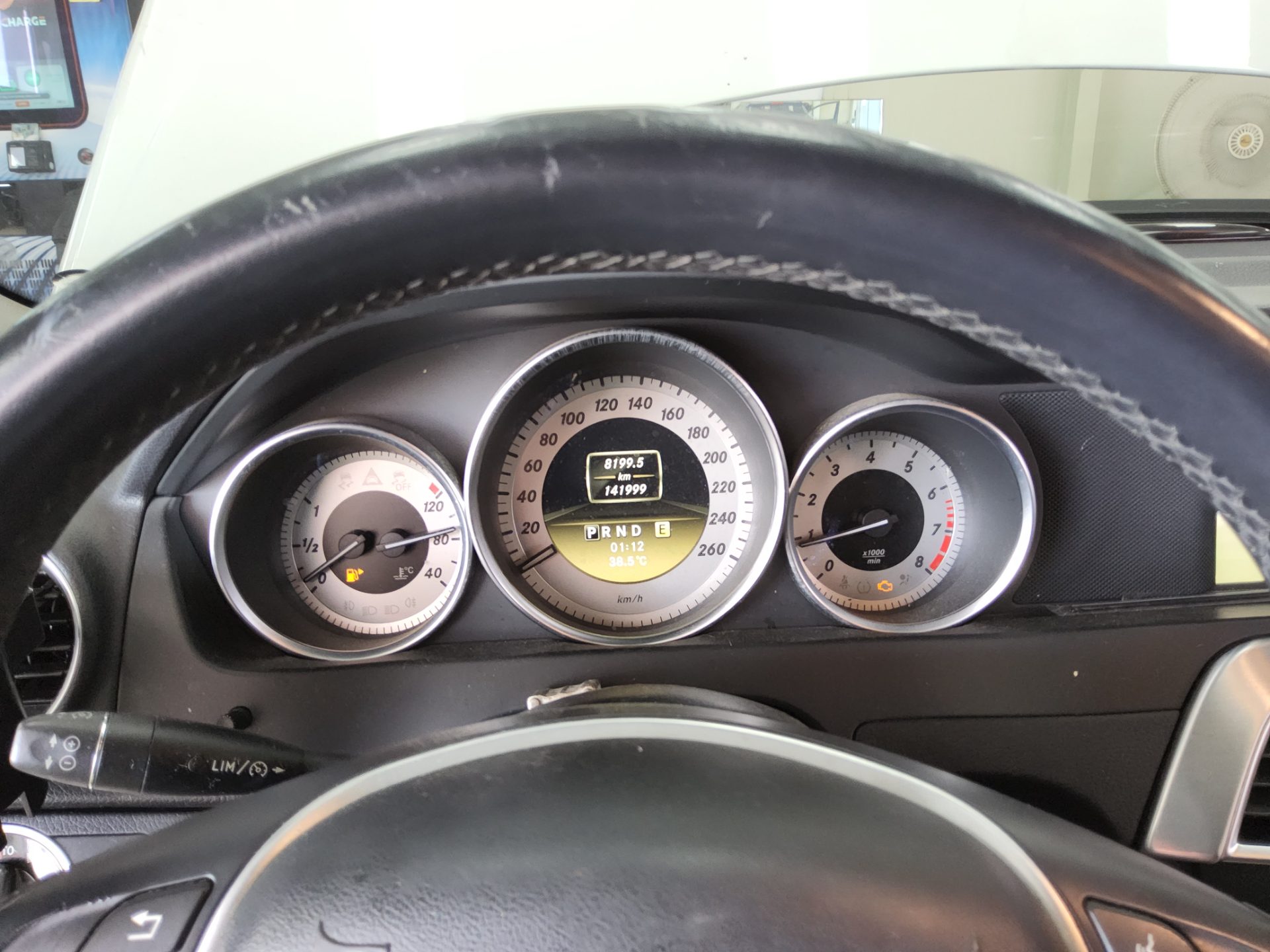 مرسيدس بنز C Class (3Rd Gen) C200 Blue Efficiency Avantgarde 2012 C200