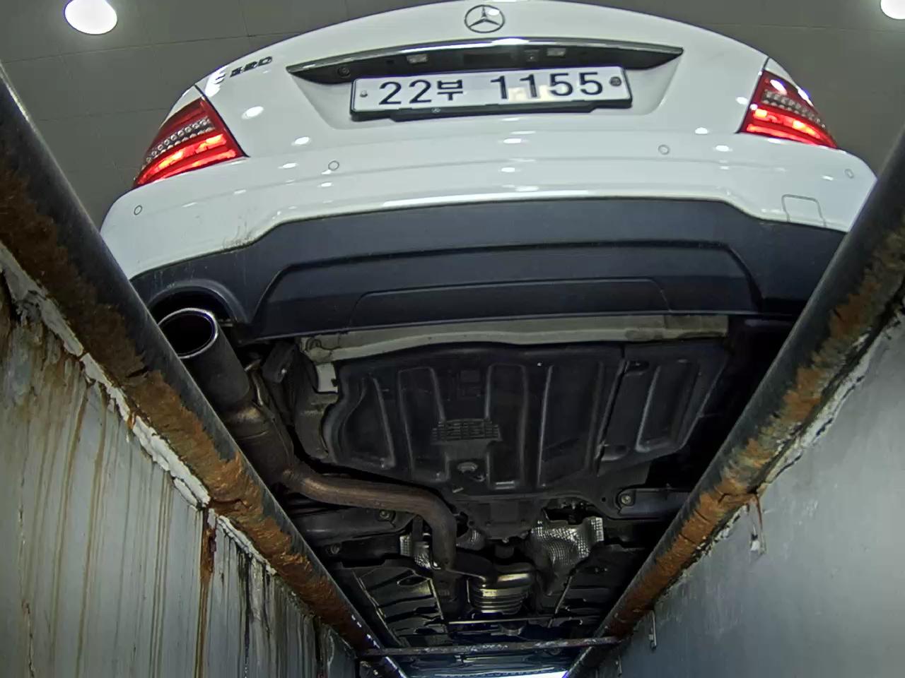 مرسيدس بنز C Class (3Rd Gen) C200 Blue Efficiency Avantgarde 2012 C200