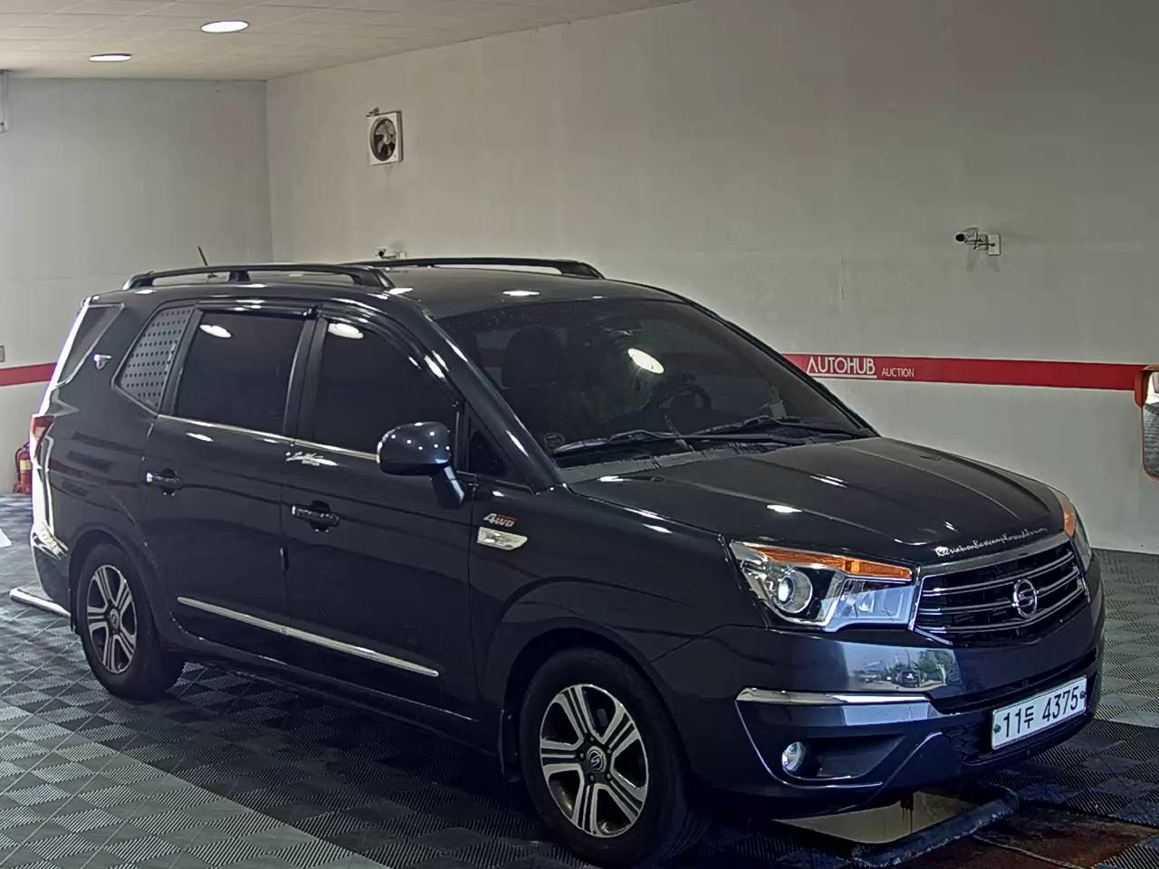 كي جي موبيليتي Mobility (سانج يونج) كوراندو Tourismo 2.0 دفع رباعي 9 Seater GT 2015 GT