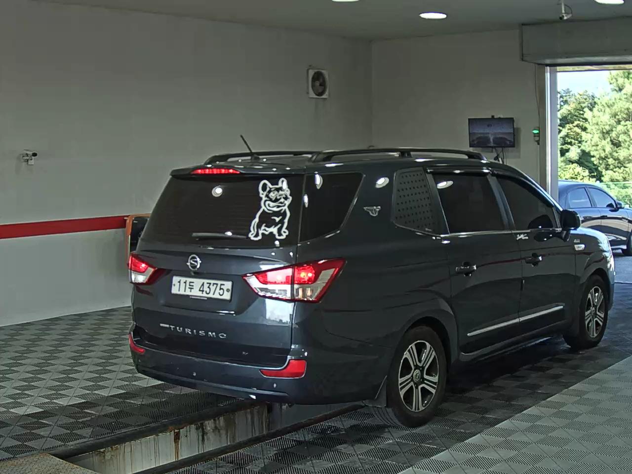 كي جي موبيليتي Mobility (سانج يونج) كوراندو Tourismo 2.0 دفع رباعي 9 Seater GT 2015 GT