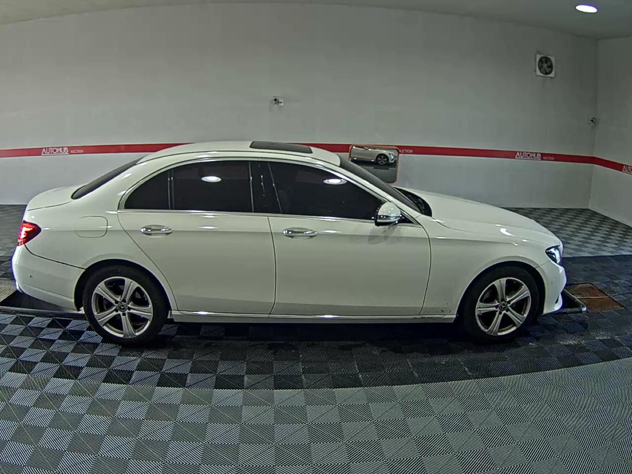 مرسيدس بنز E Class (5Th Gen) E220D Avantgarde 2018 E220d