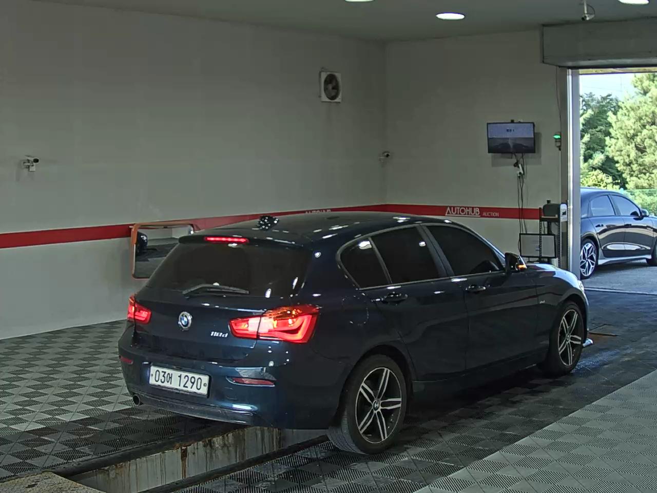 2017 - bmw 1 series