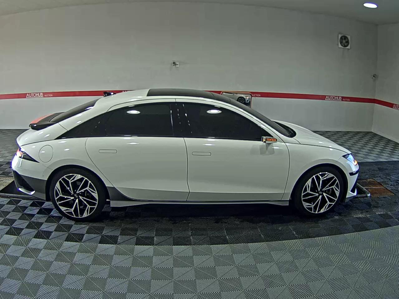 هيونداي أيونيك 2023 طويل المدى PRESTIGE