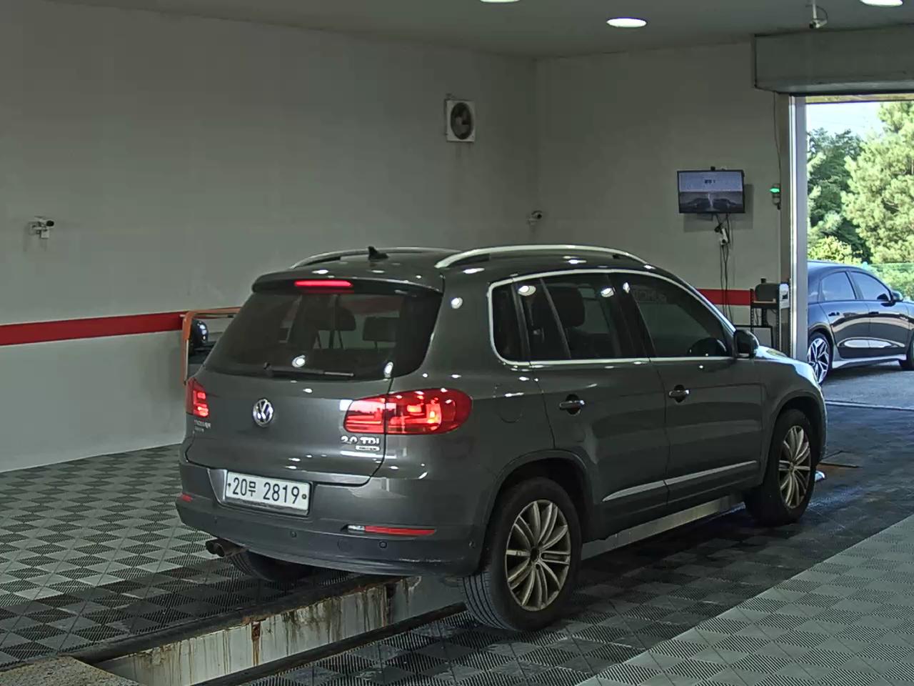 فولكس فاجن تيجوان 2.0 TDI Bluemotion بريميوم 2013 بريميوم