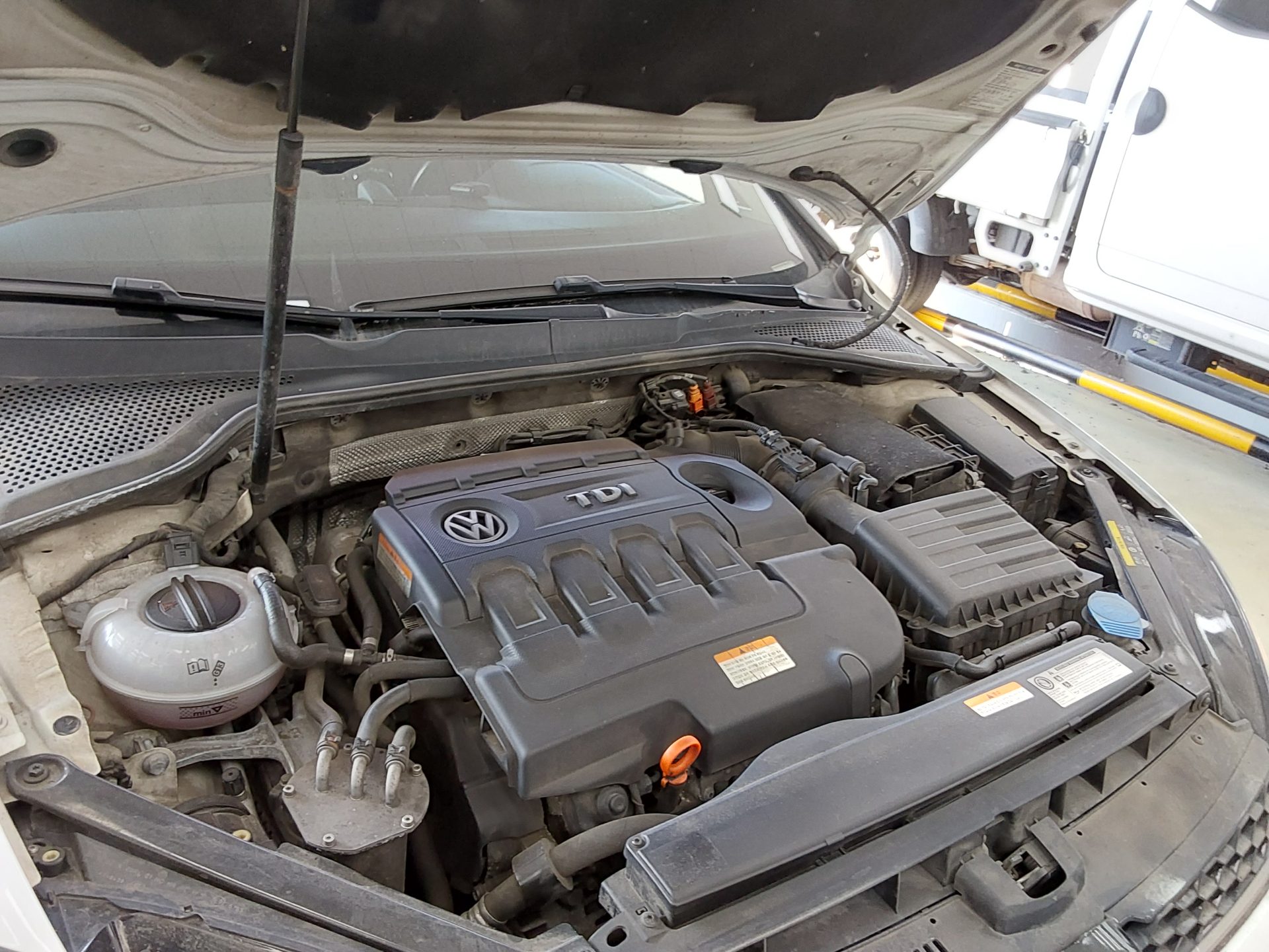فولكس فاجن جولف (7Th Gen) 1.6 TDI Bluemotion 2013