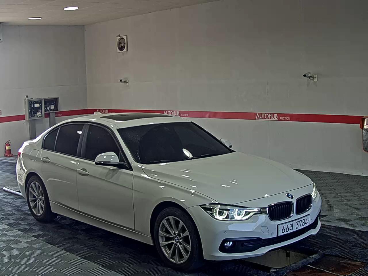 بي إم دبليو 3 Series (6Th Gen) 320D 2017 320d