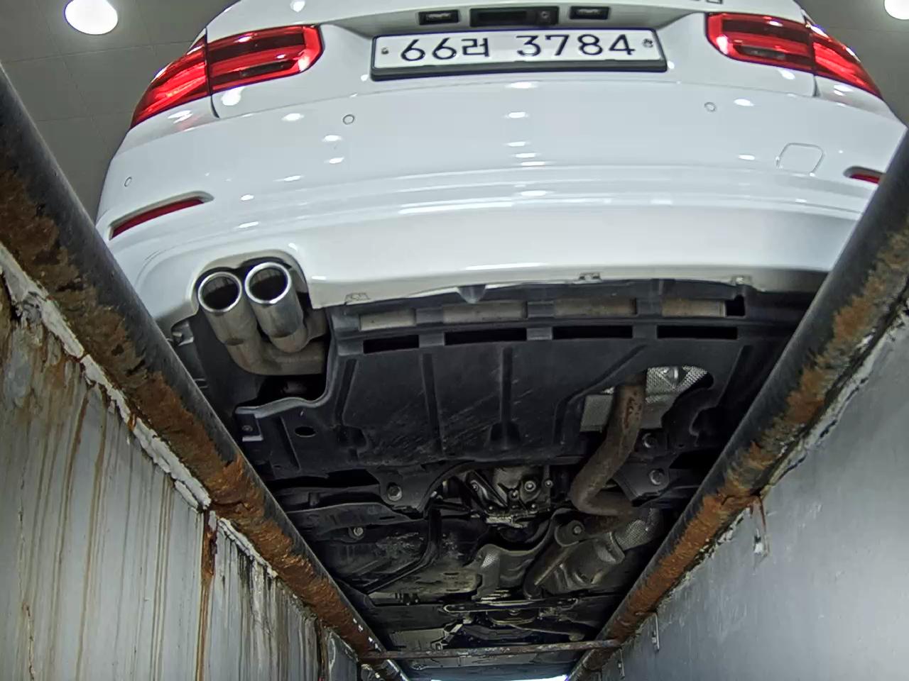بي إم دبليو 3 Series (6Th Gen) 320D 2017 320d
