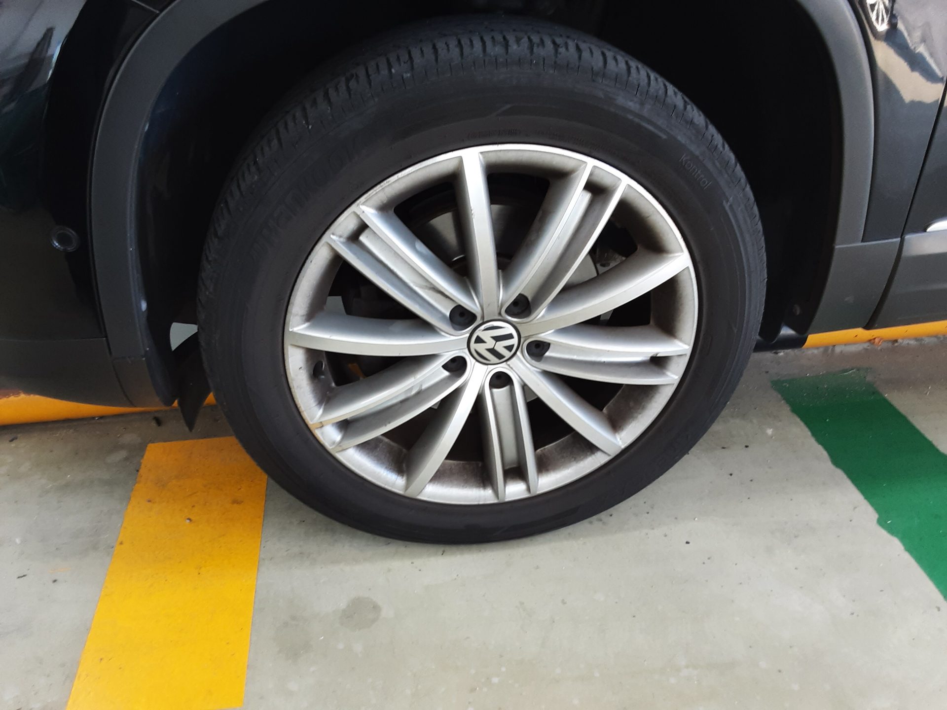 فولكس فاجن تيجوان 2.0 TDI Bluemotion بريميوم 2015 بريميوم